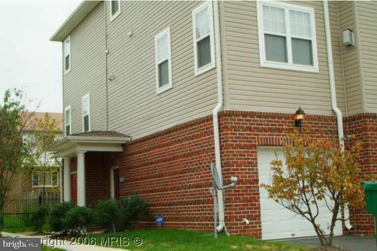 WINDSOR CROSSING - Residential