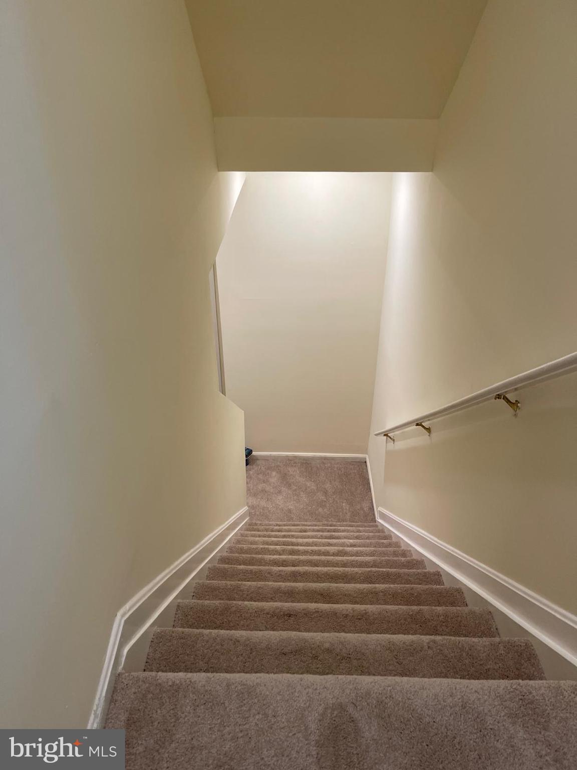 WINDSOR CROSSING - Residential