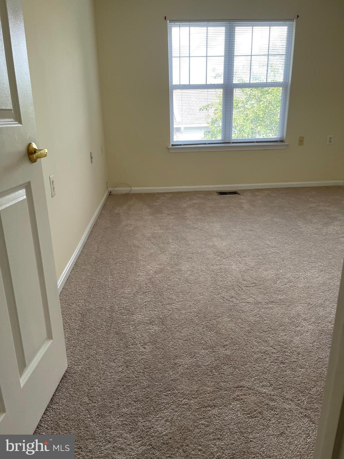 WINDSOR CROSSING - Residential