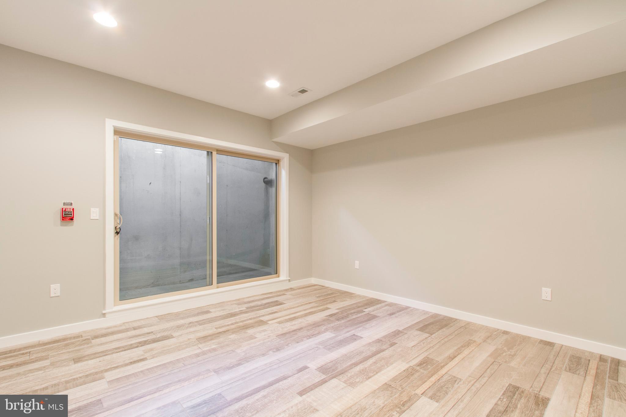 GRADUATE HOSPITAL - Residential Lease