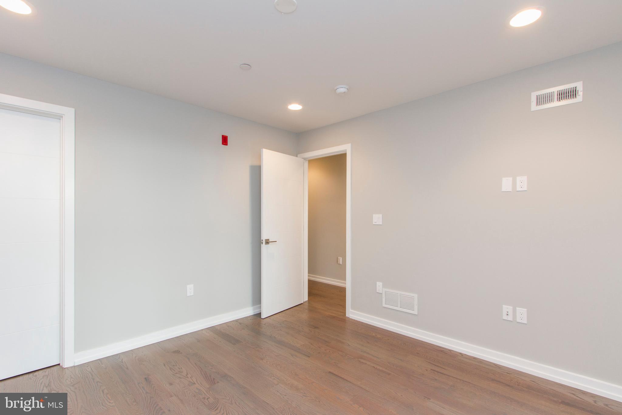 GRADUATE HOSPITAL - Residential Lease