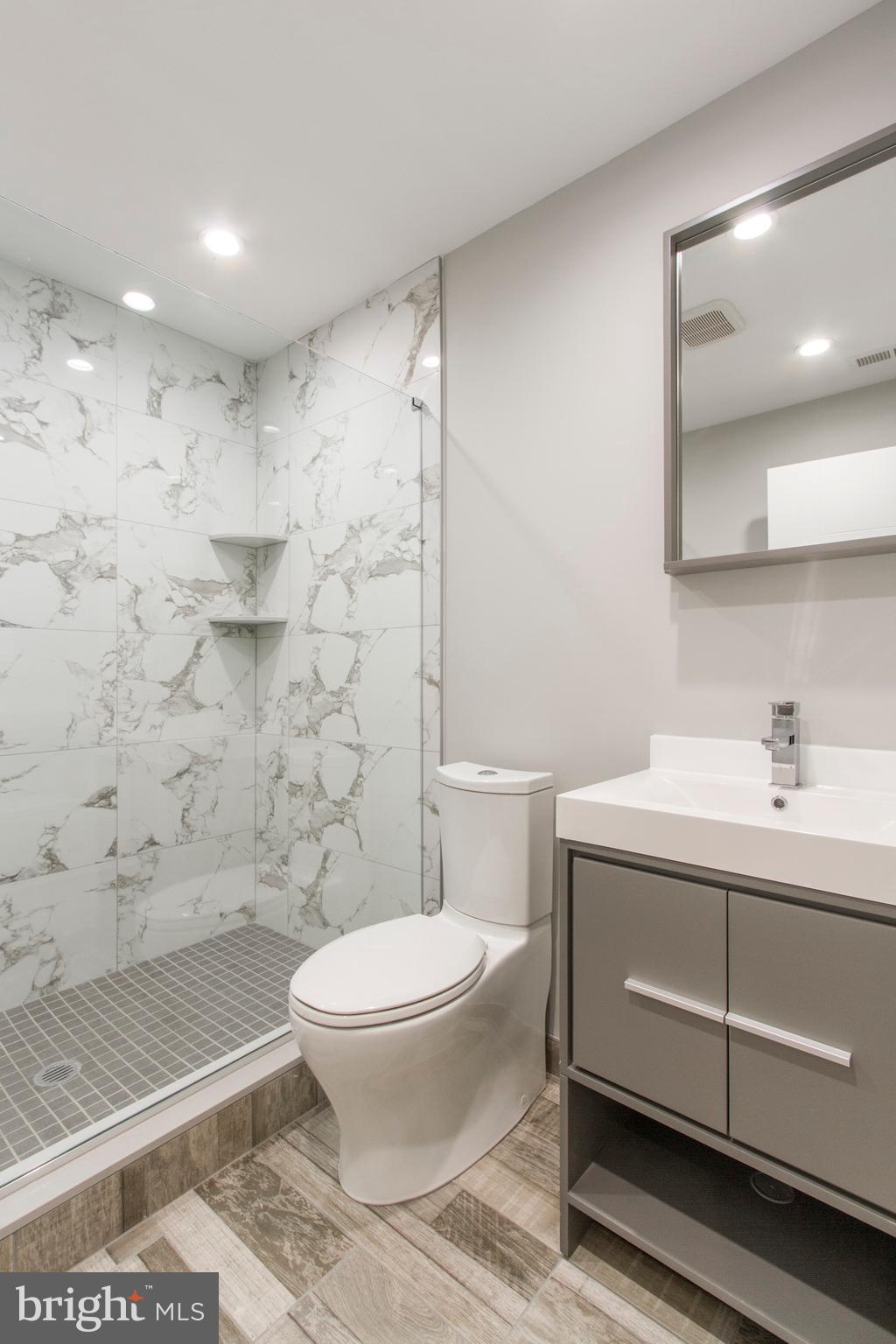 GRADUATE HOSPITAL - Residential Lease