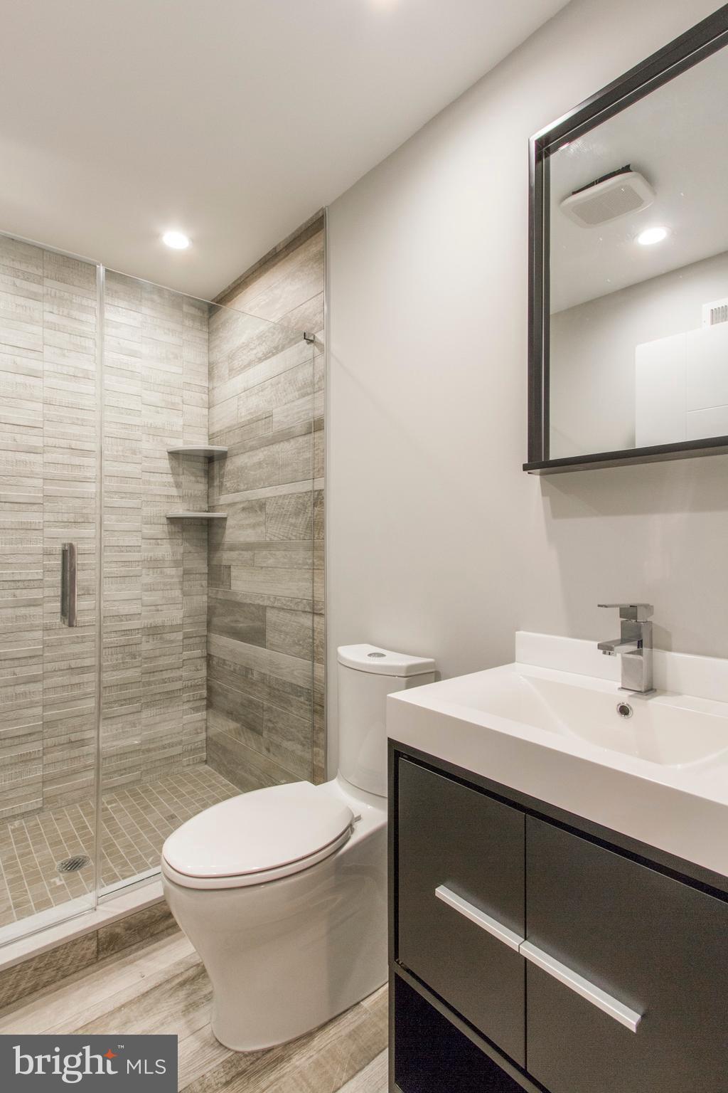 GRADUATE HOSPITAL - Residential Lease