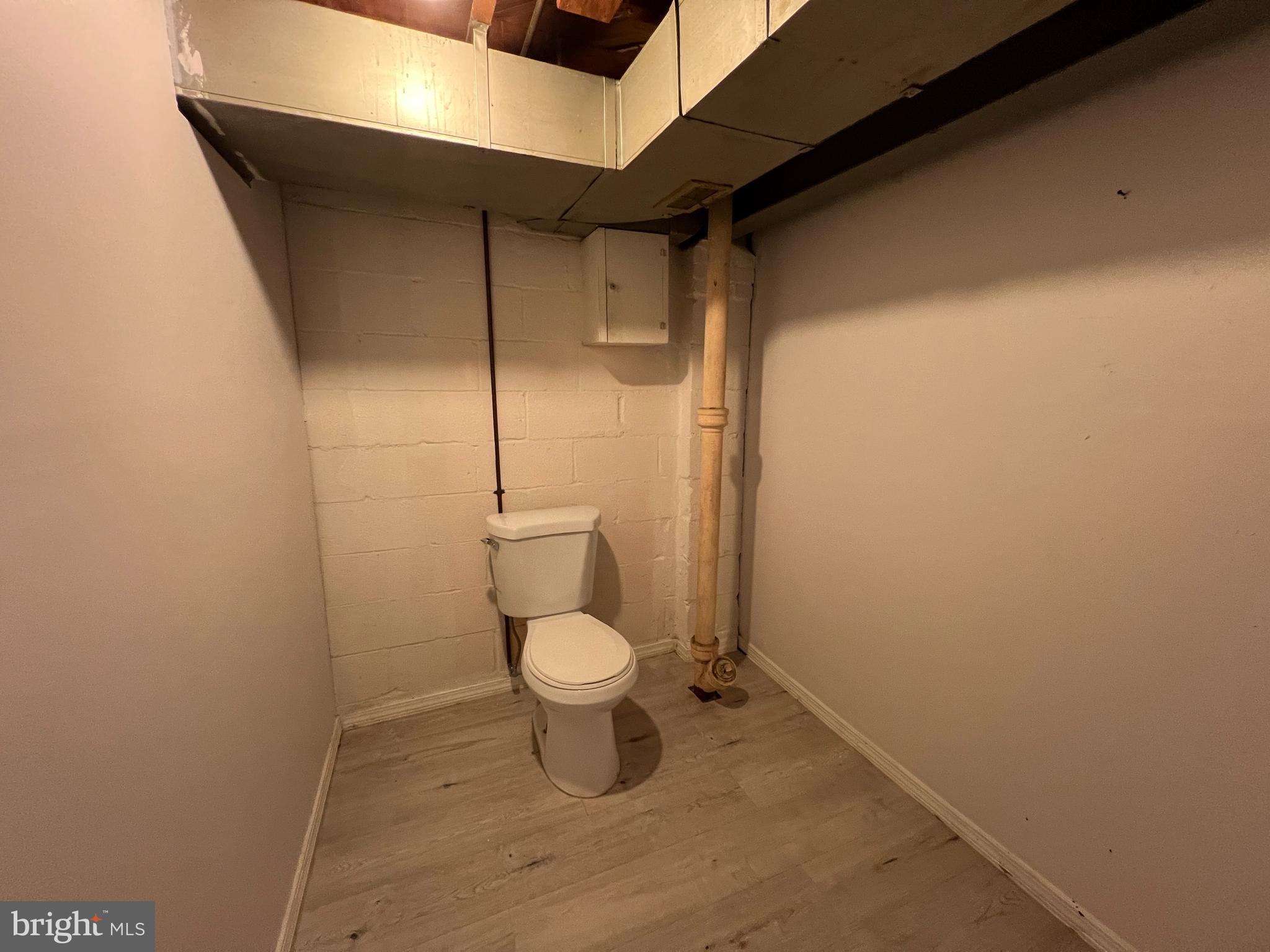 MERRITT HOMES - Residential