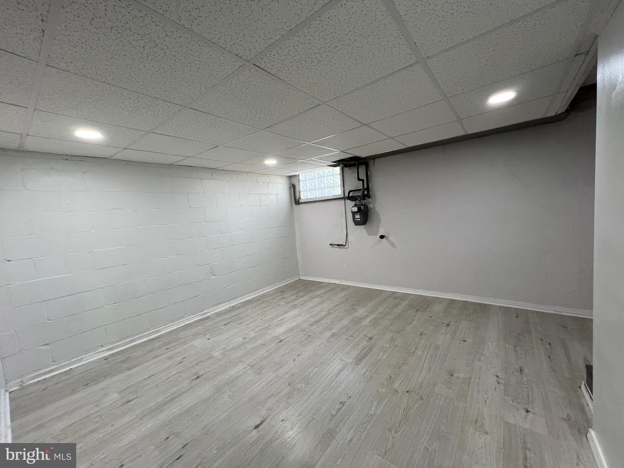 MERRITT HOMES - Residential