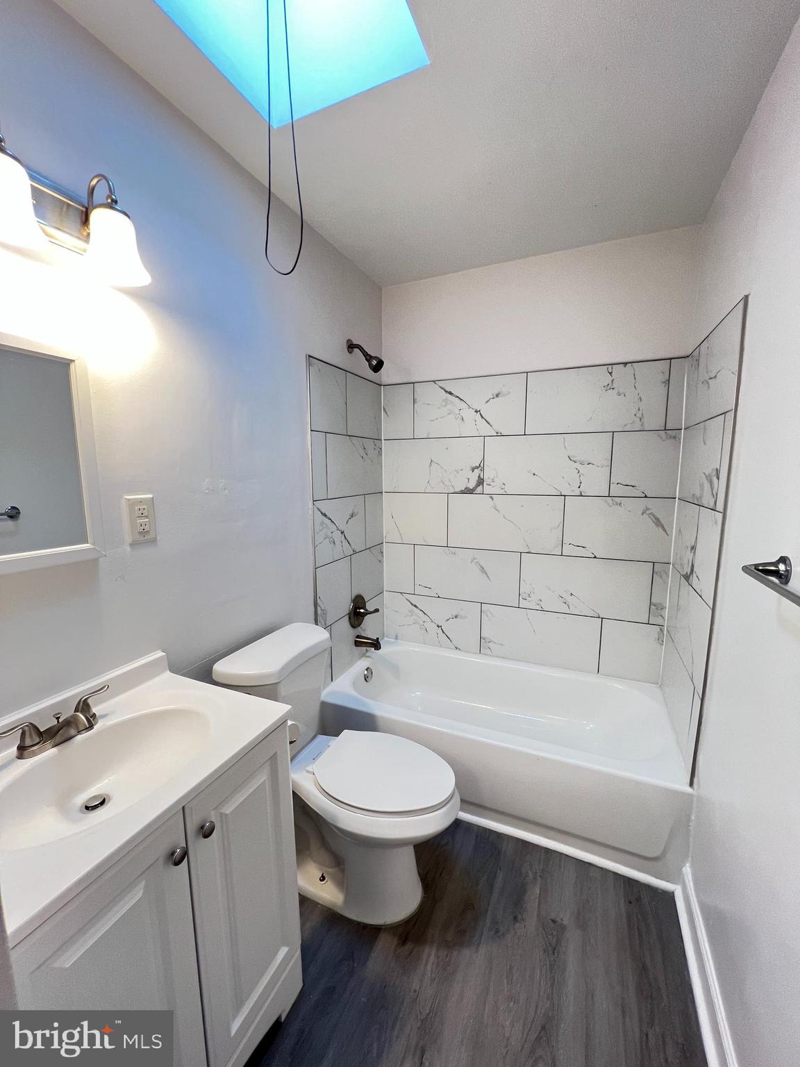 MERRITT HOMES - Residential