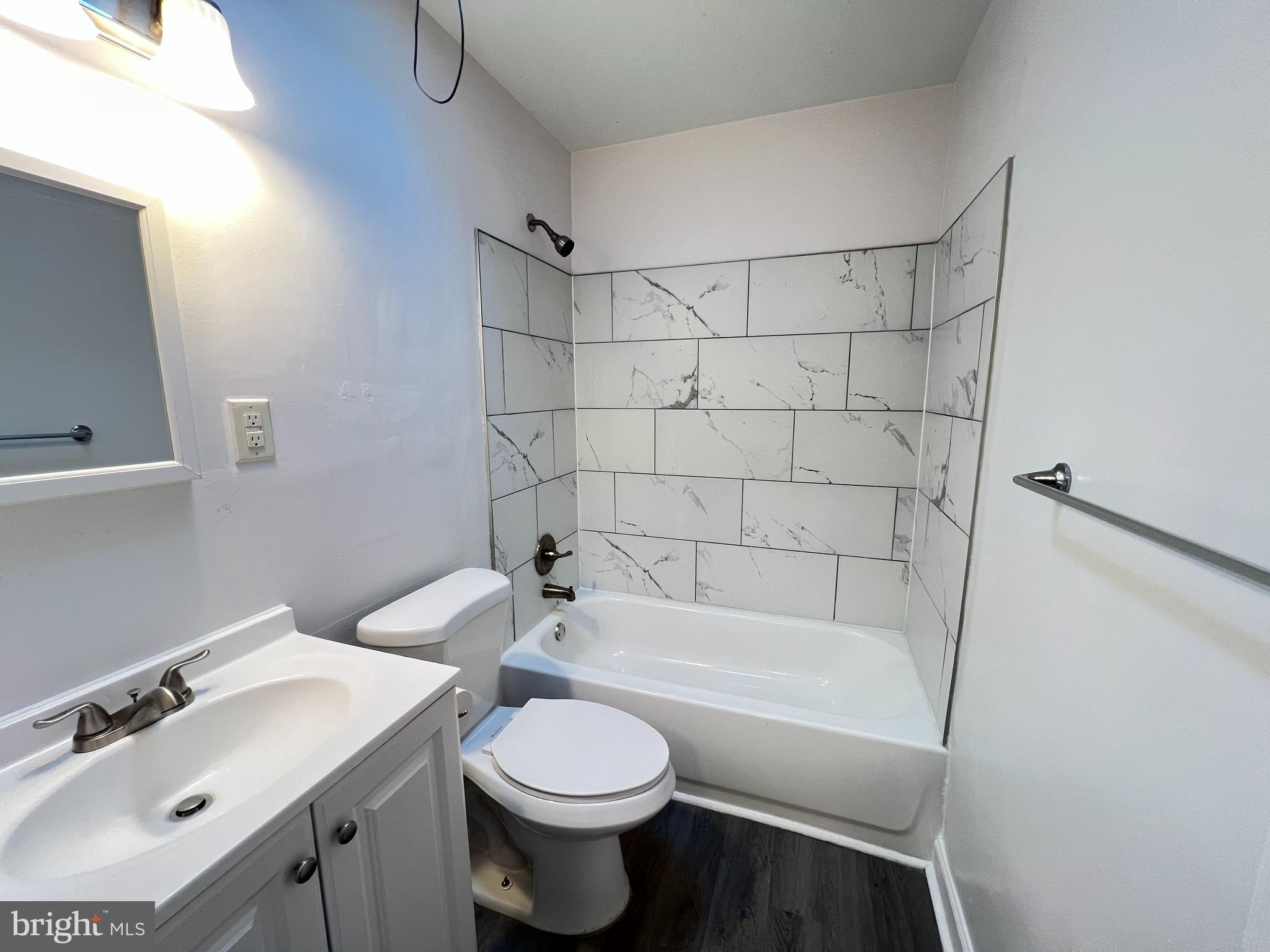 MERRITT HOMES - Residential