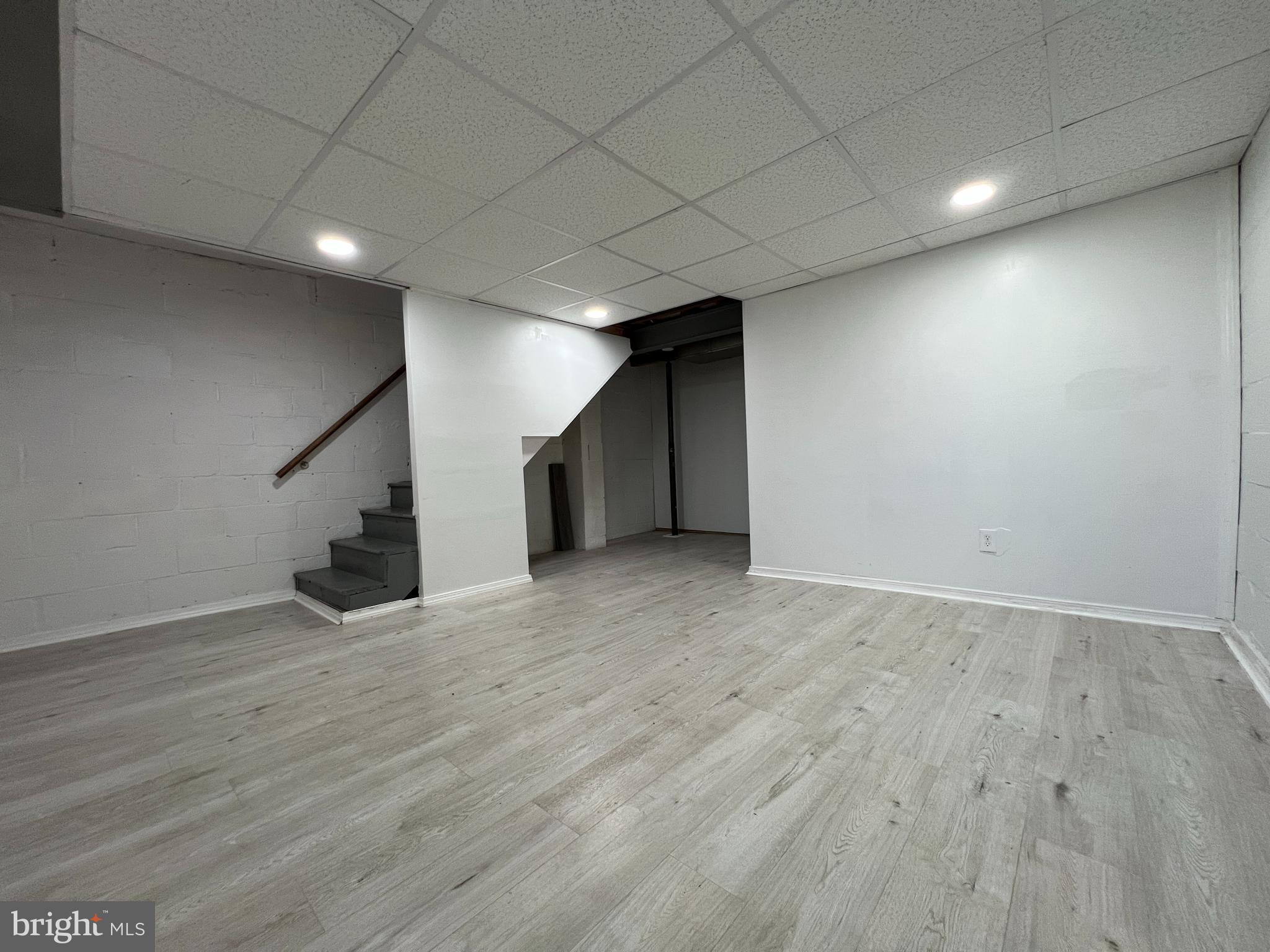 MERRITT HOMES - Residential