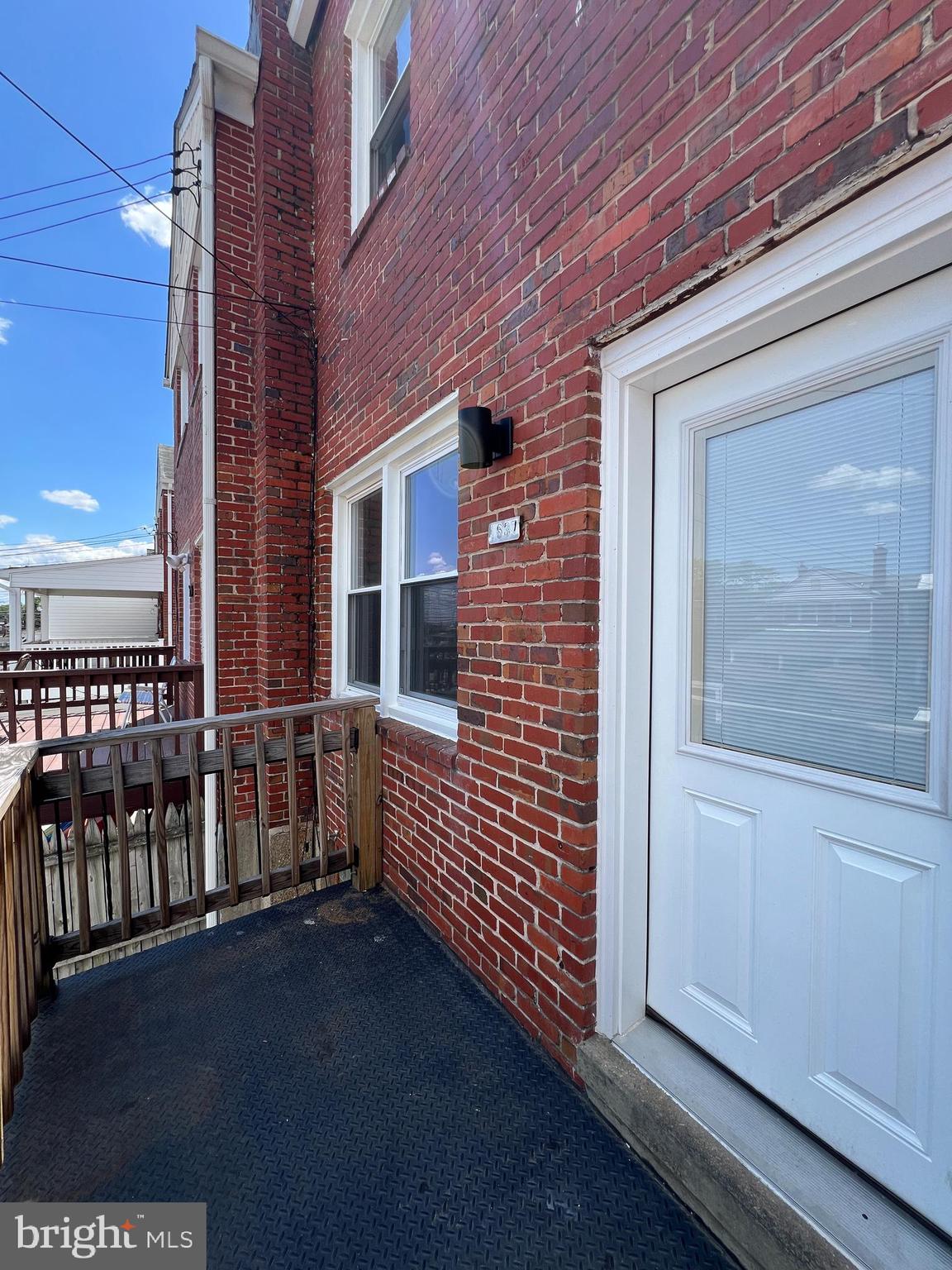 MERRITT HOMES - Residential