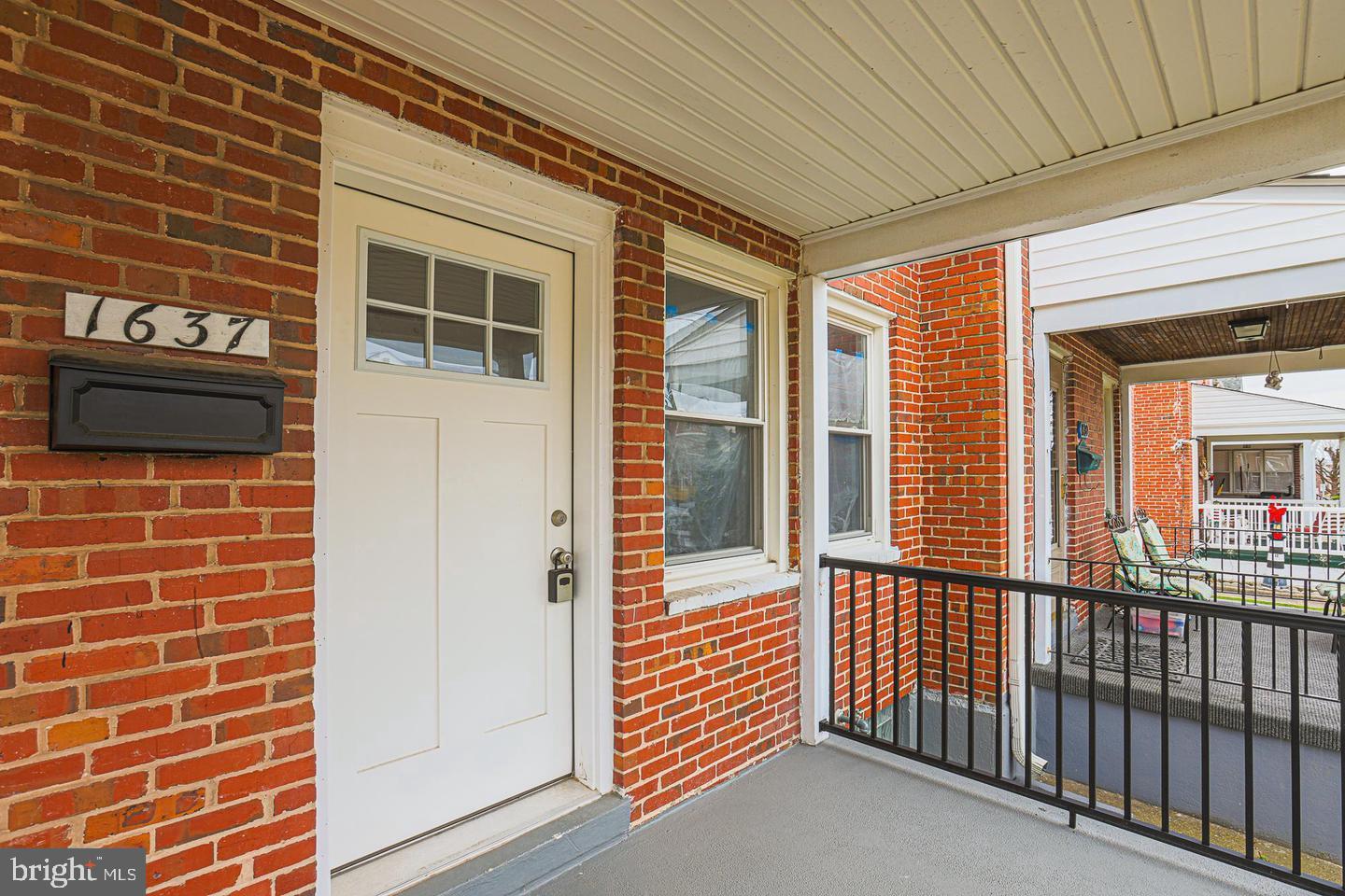 1637 MANOR ROAD