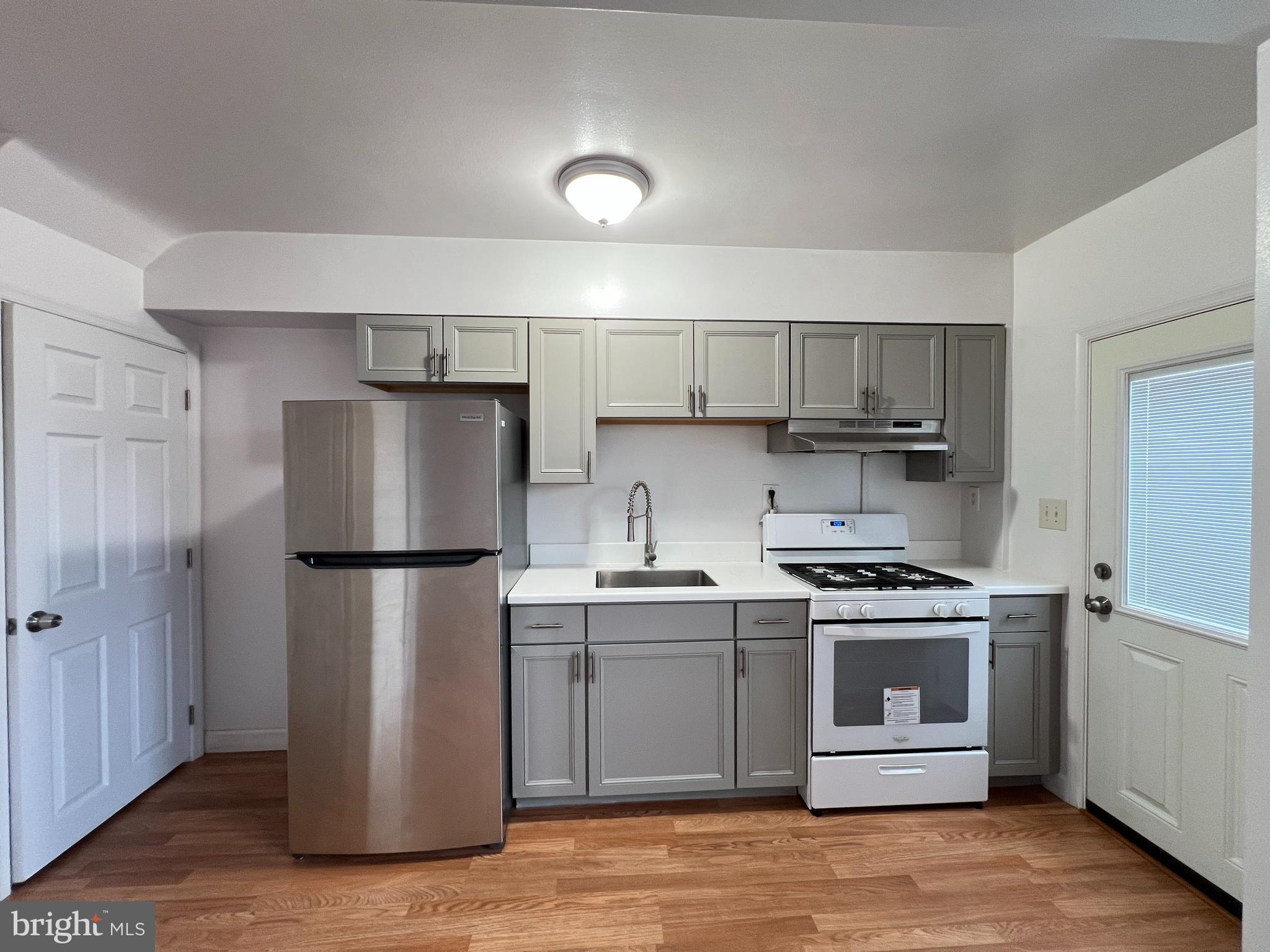 MERRITT HOMES - Residential