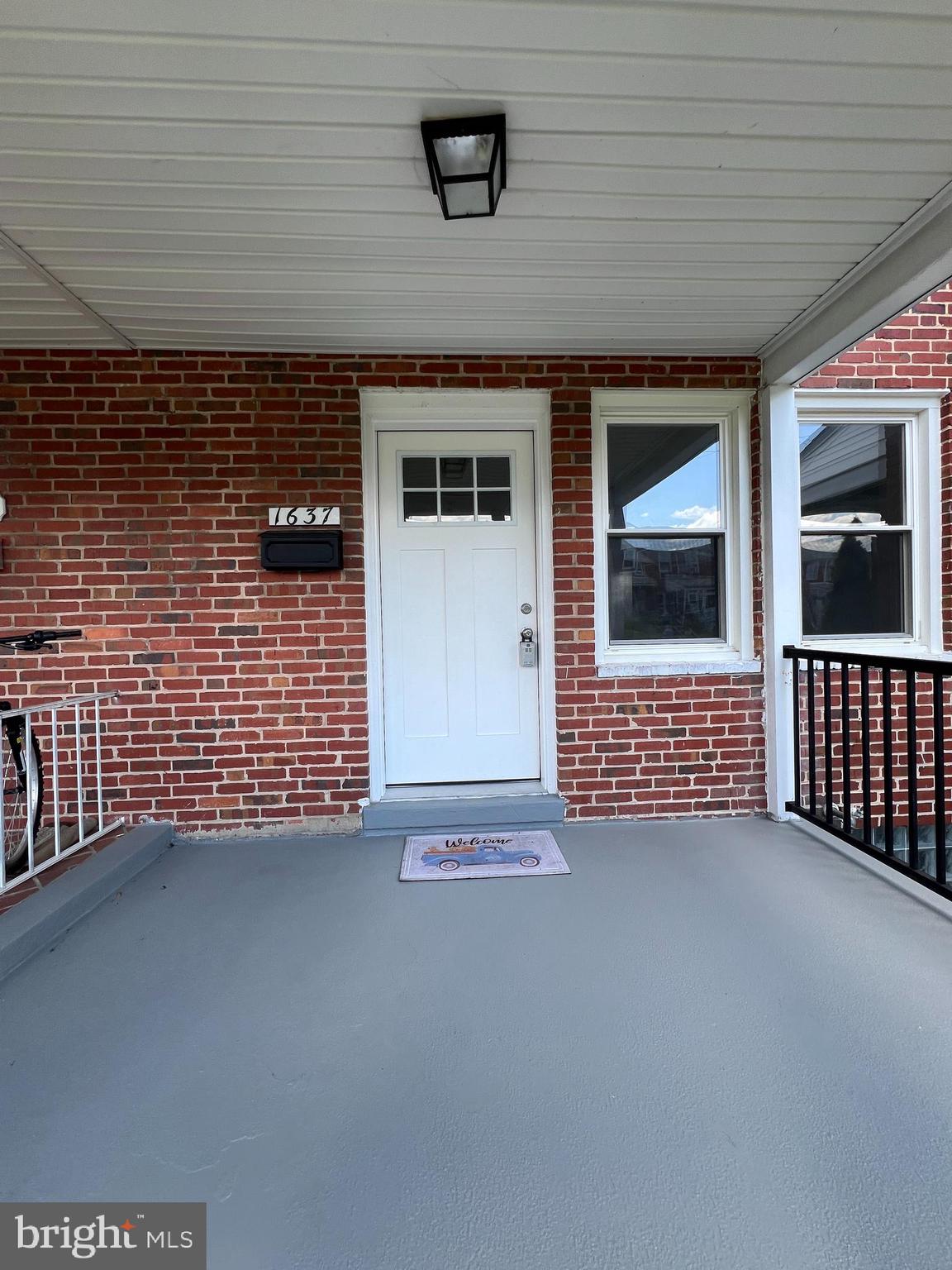 1637 MANOR ROAD