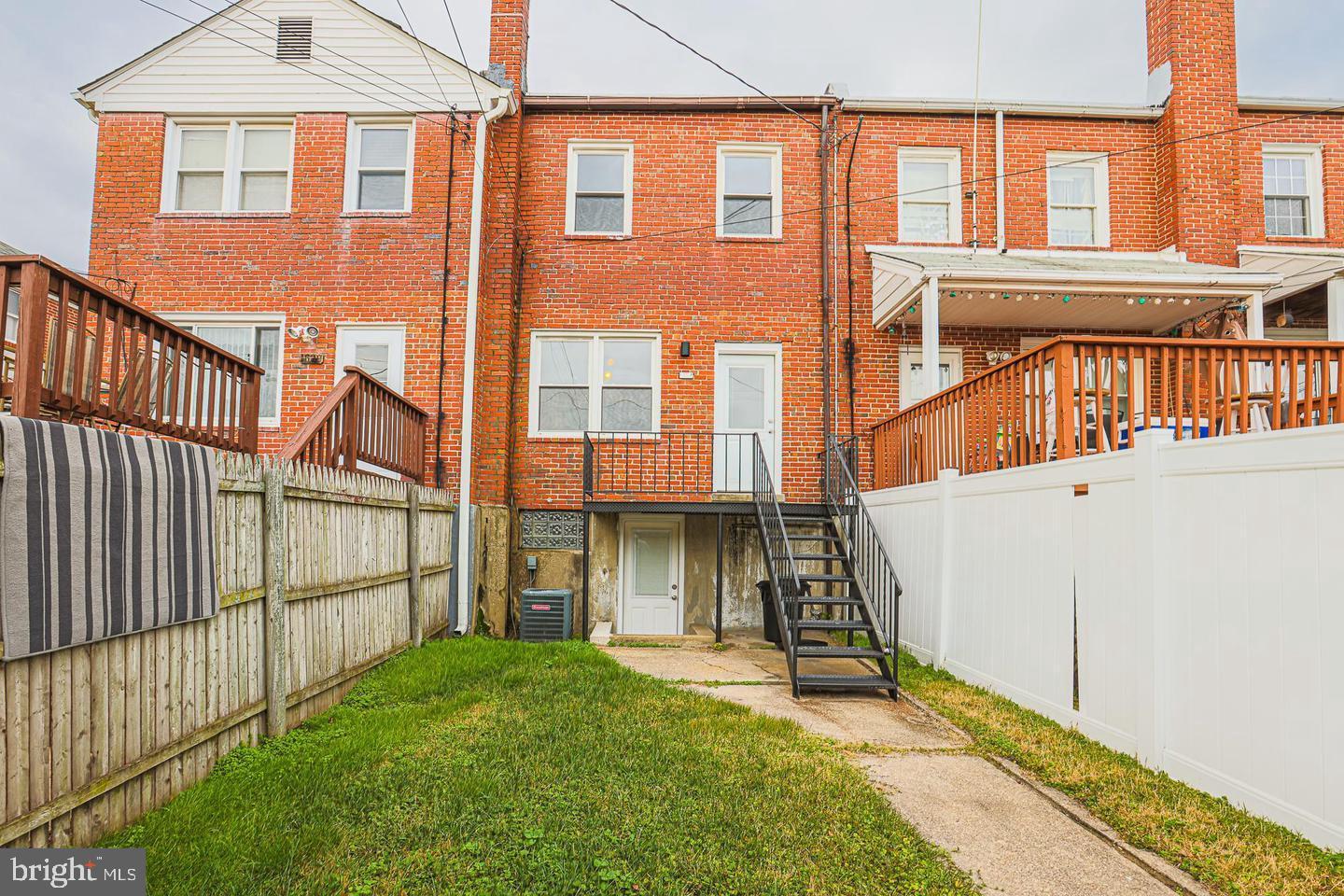 MERRITT HOMES - Residential