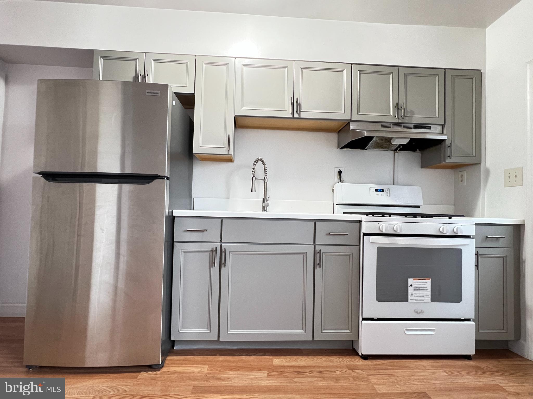 MERRITT HOMES - Residential