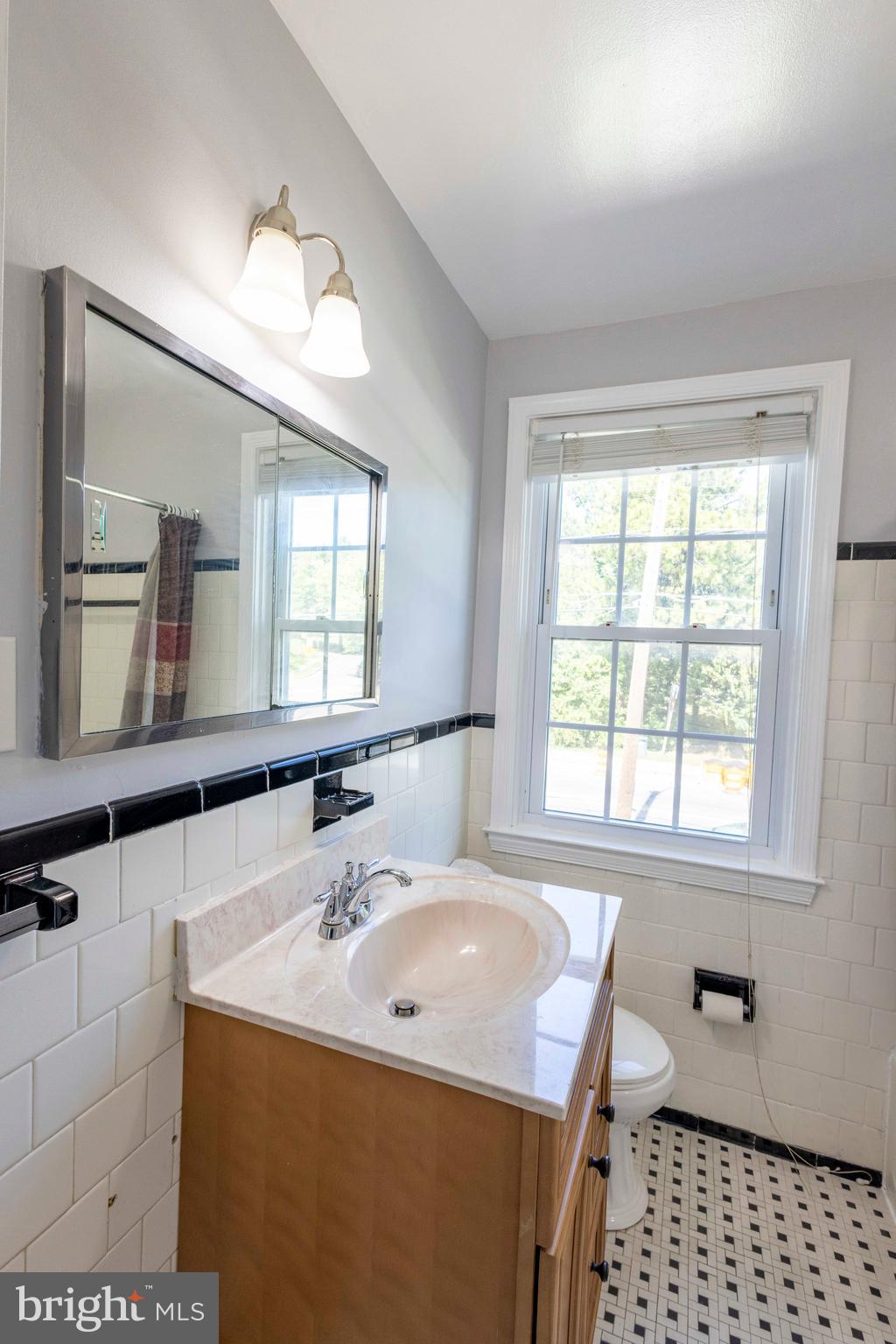 CANTONSVILLE - Residential Lease