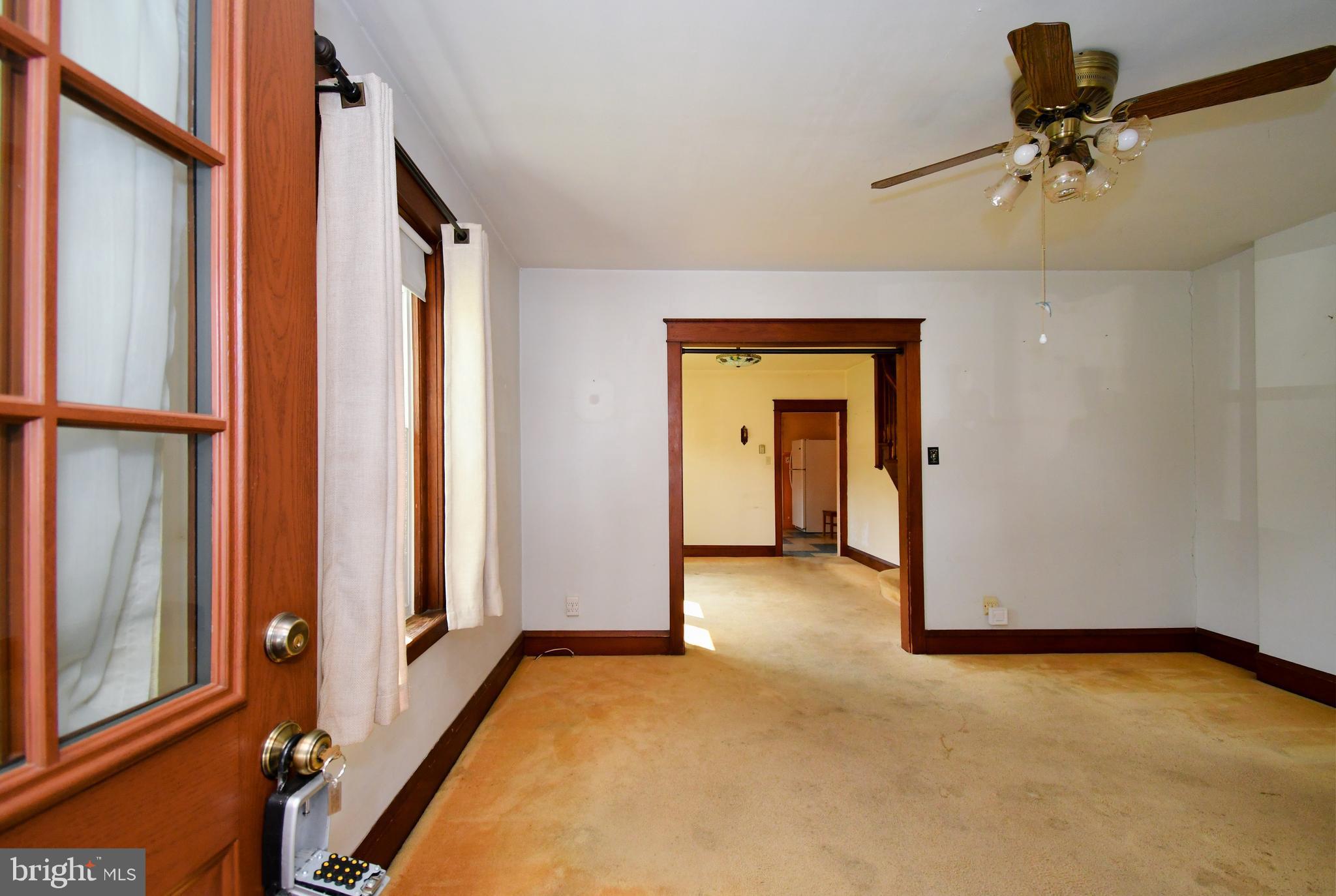 89 W HAMLIN AVENUE