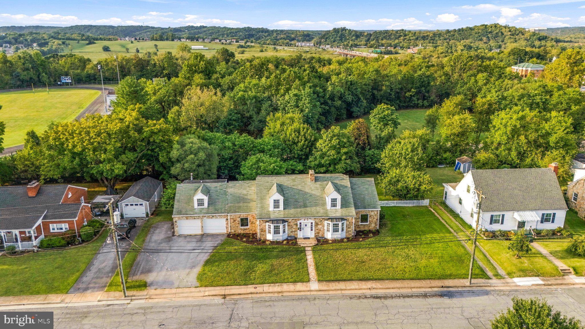 425 W 15TH STREET