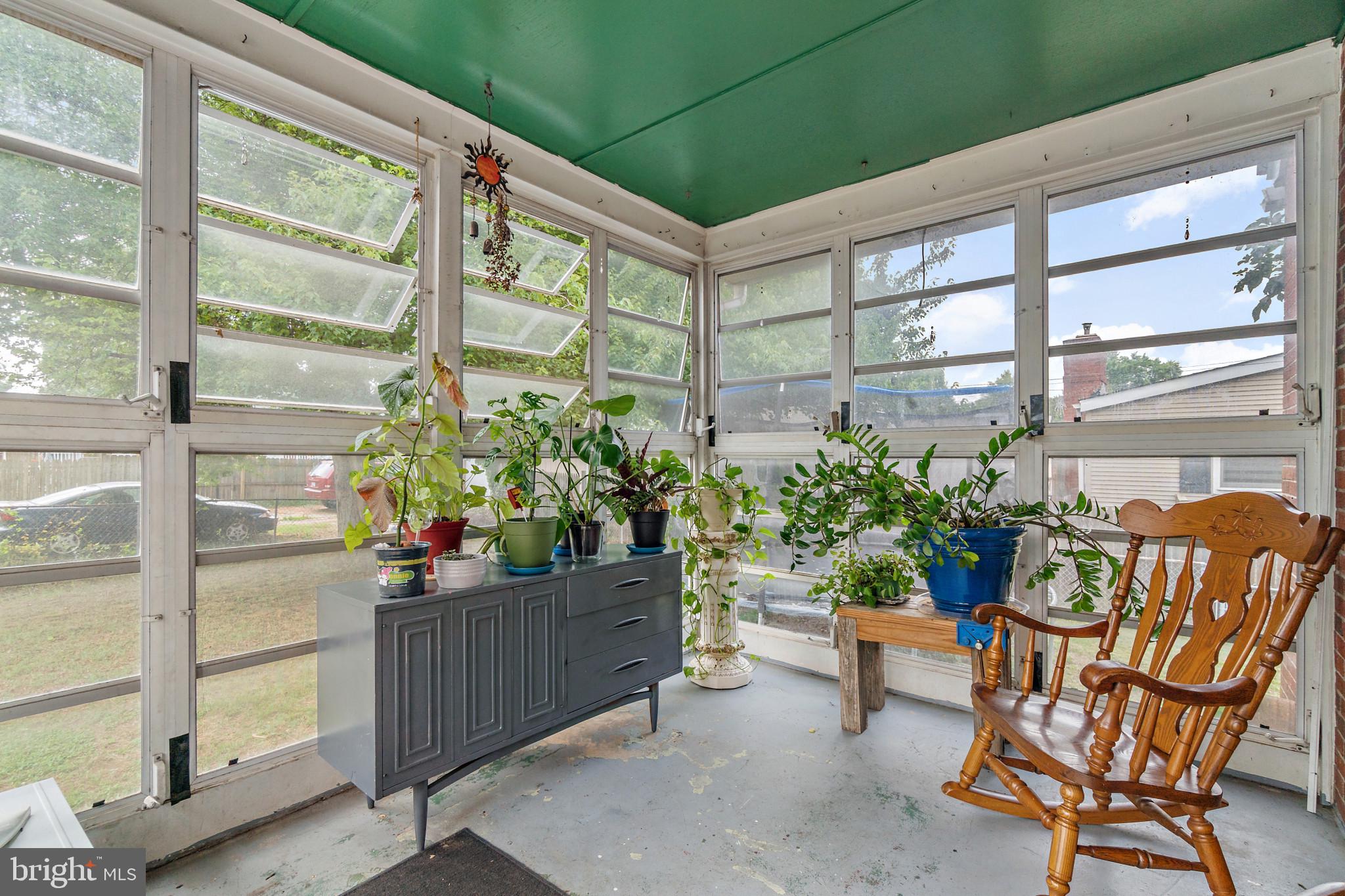 ROLAND TERRACE - Residential