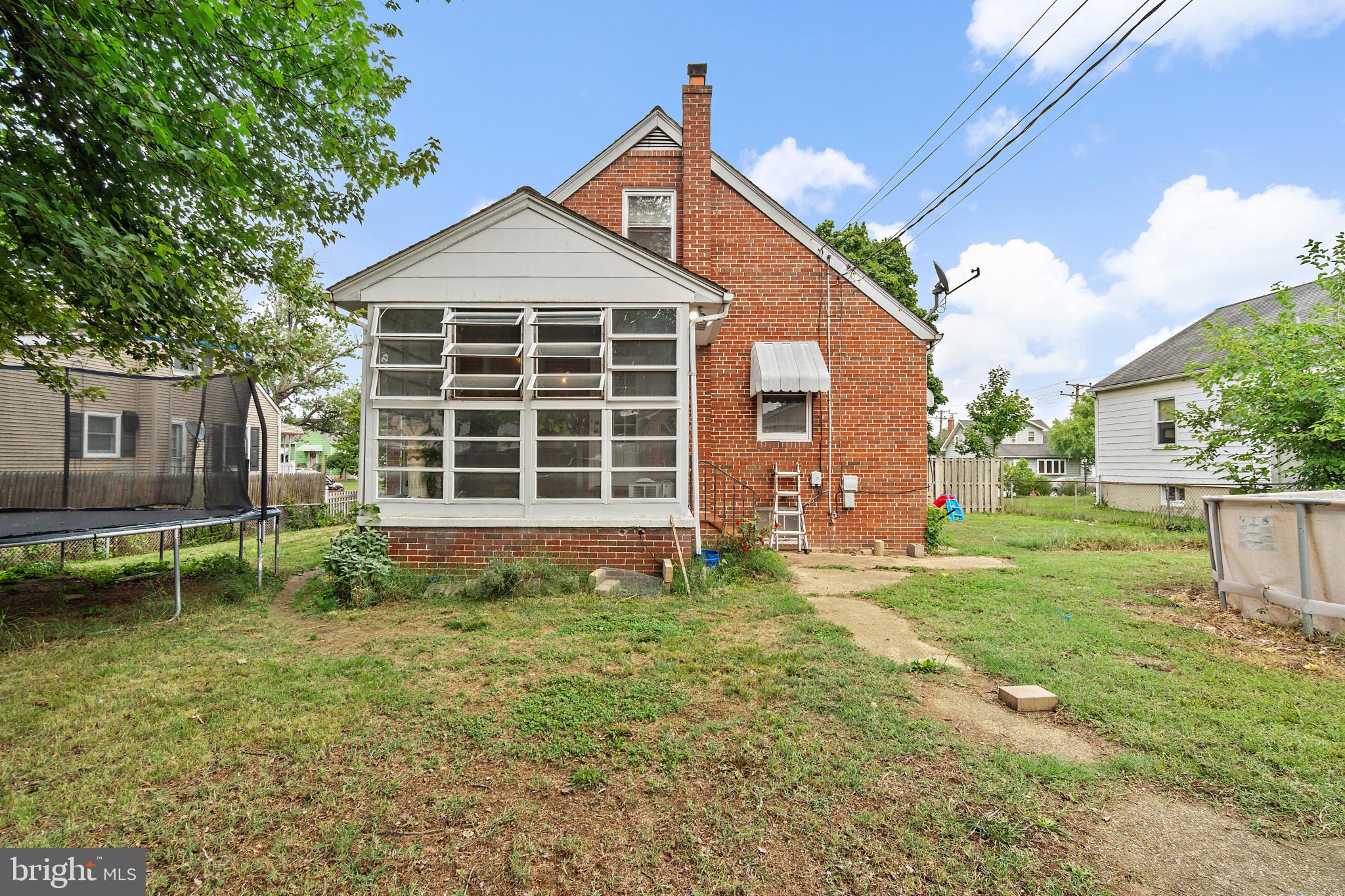 ROLAND TERRACE - Residential