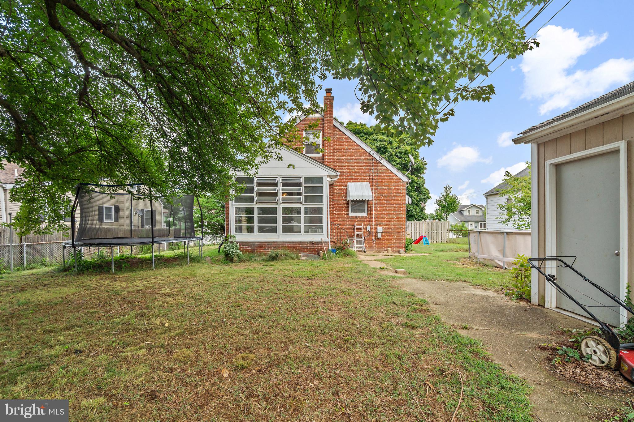 ROLAND TERRACE - Residential