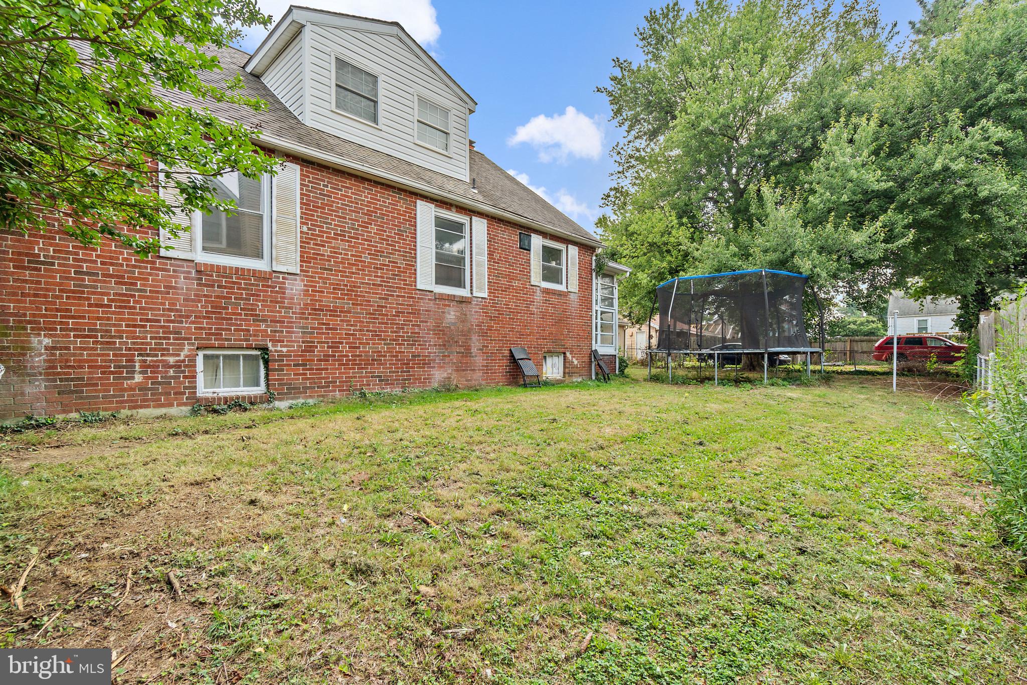 ROLAND TERRACE - Residential