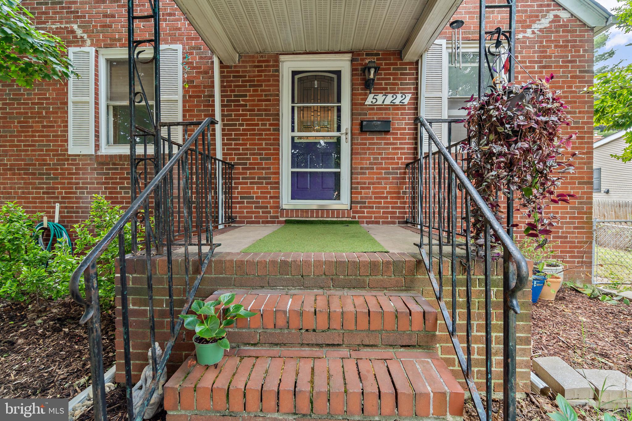 ROLAND TERRACE - Residential