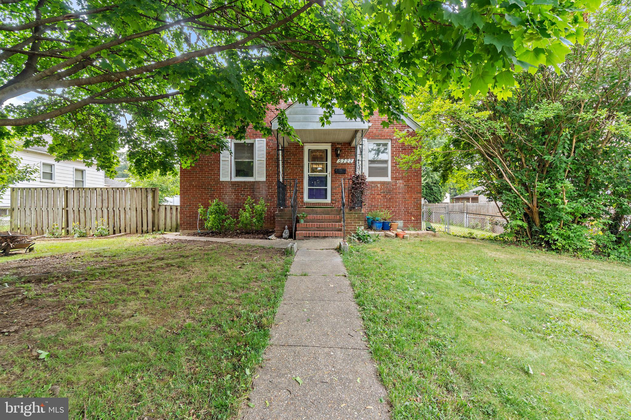 ROLAND TERRACE - Residential