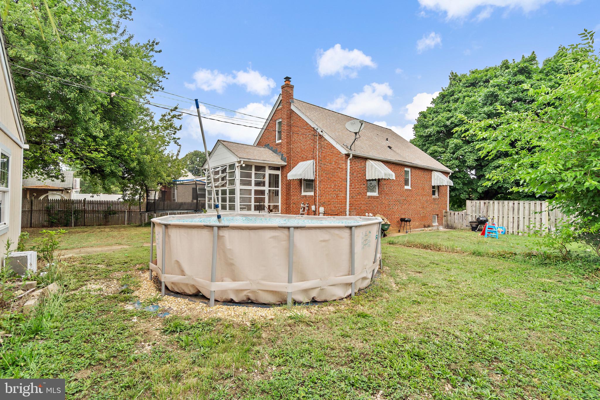 ROLAND TERRACE - Residential