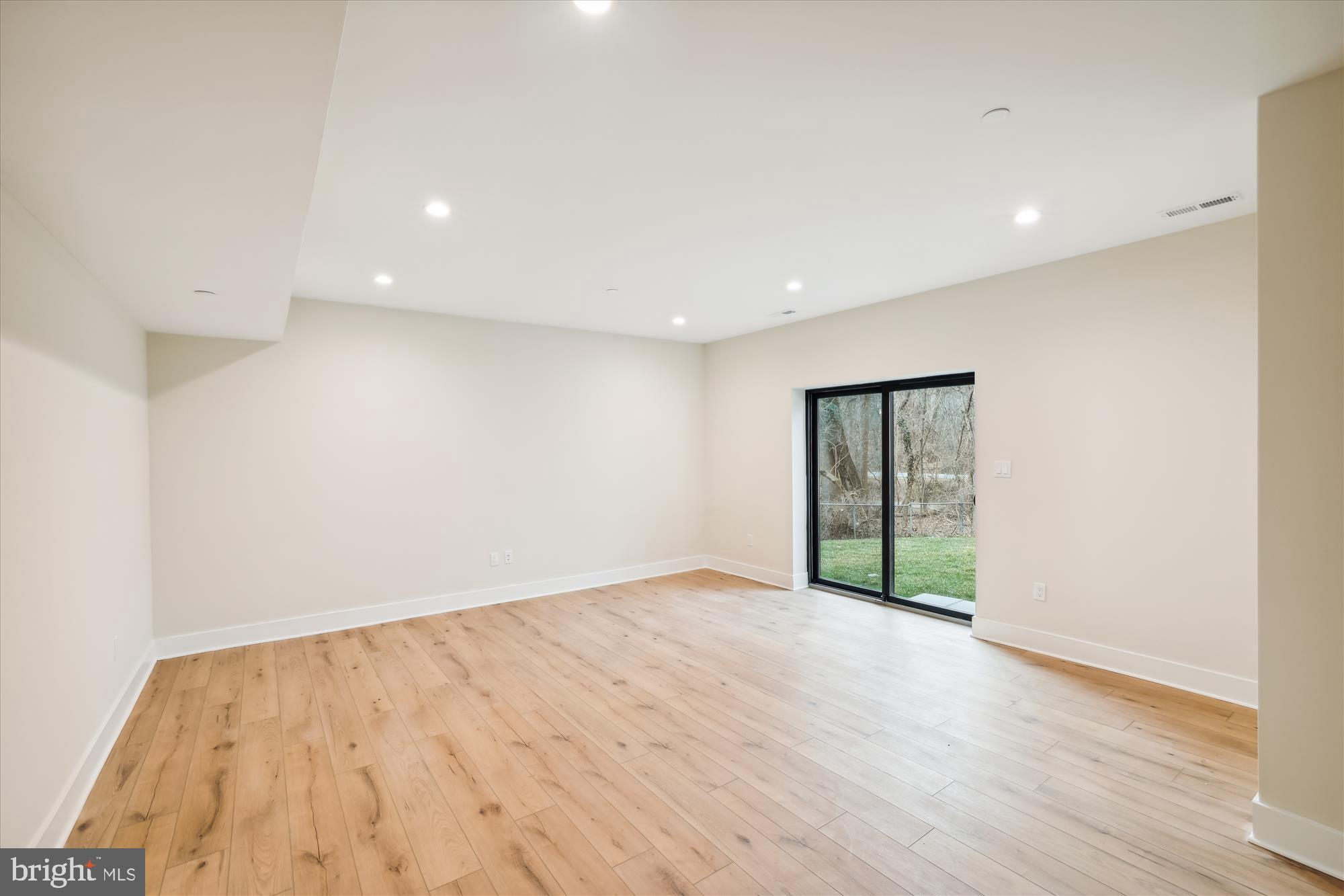 KENSINGTON TERRACE - Residential