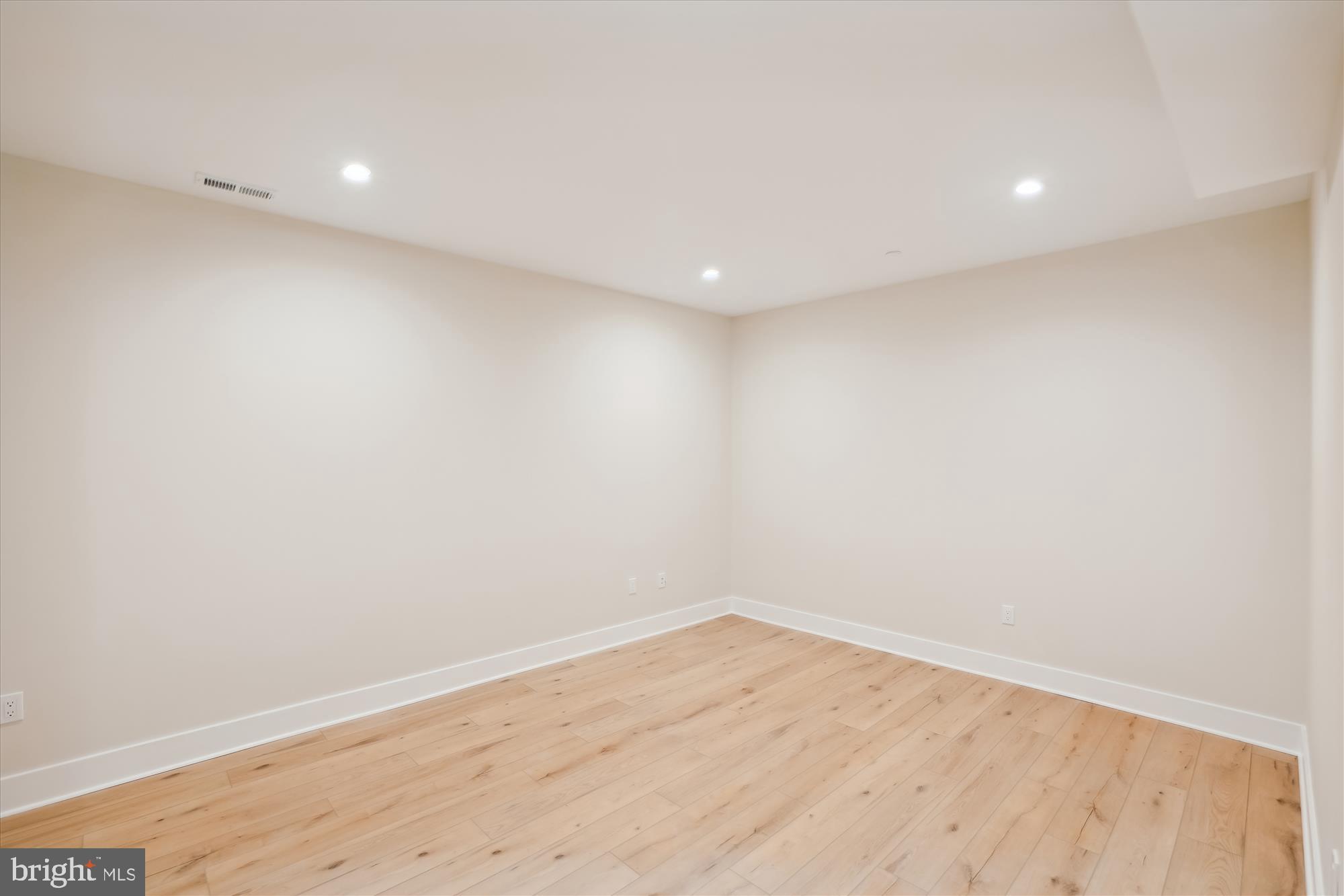 KENSINGTON TERRACE - Residential