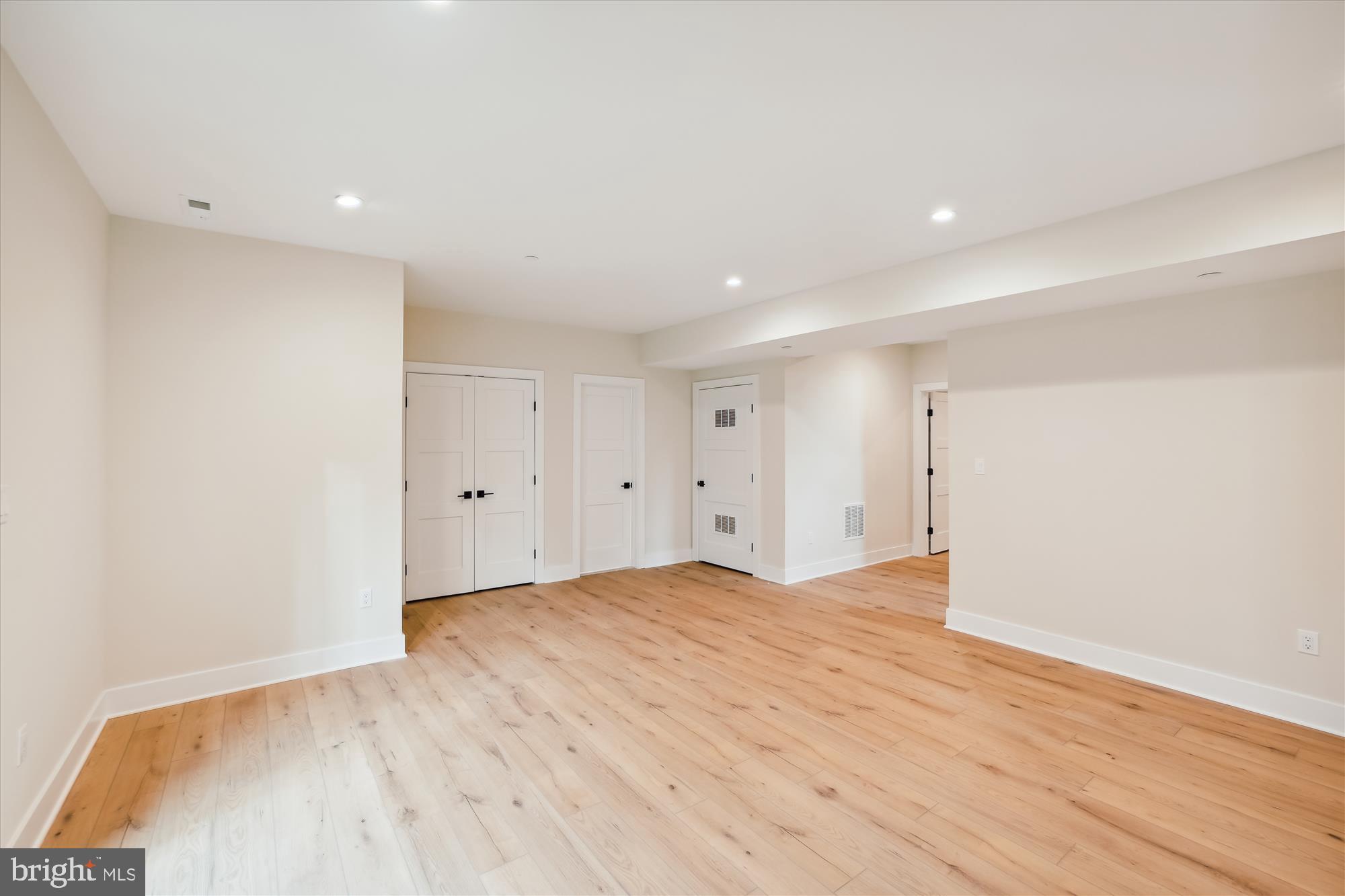 KENSINGTON TERRACE - Residential