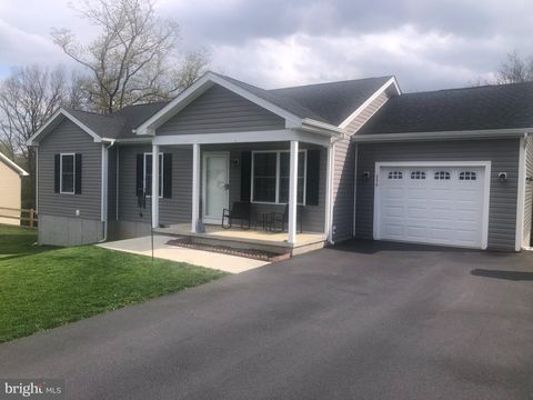 246 HANNAH LANE BUNKER HILL WV 25413
