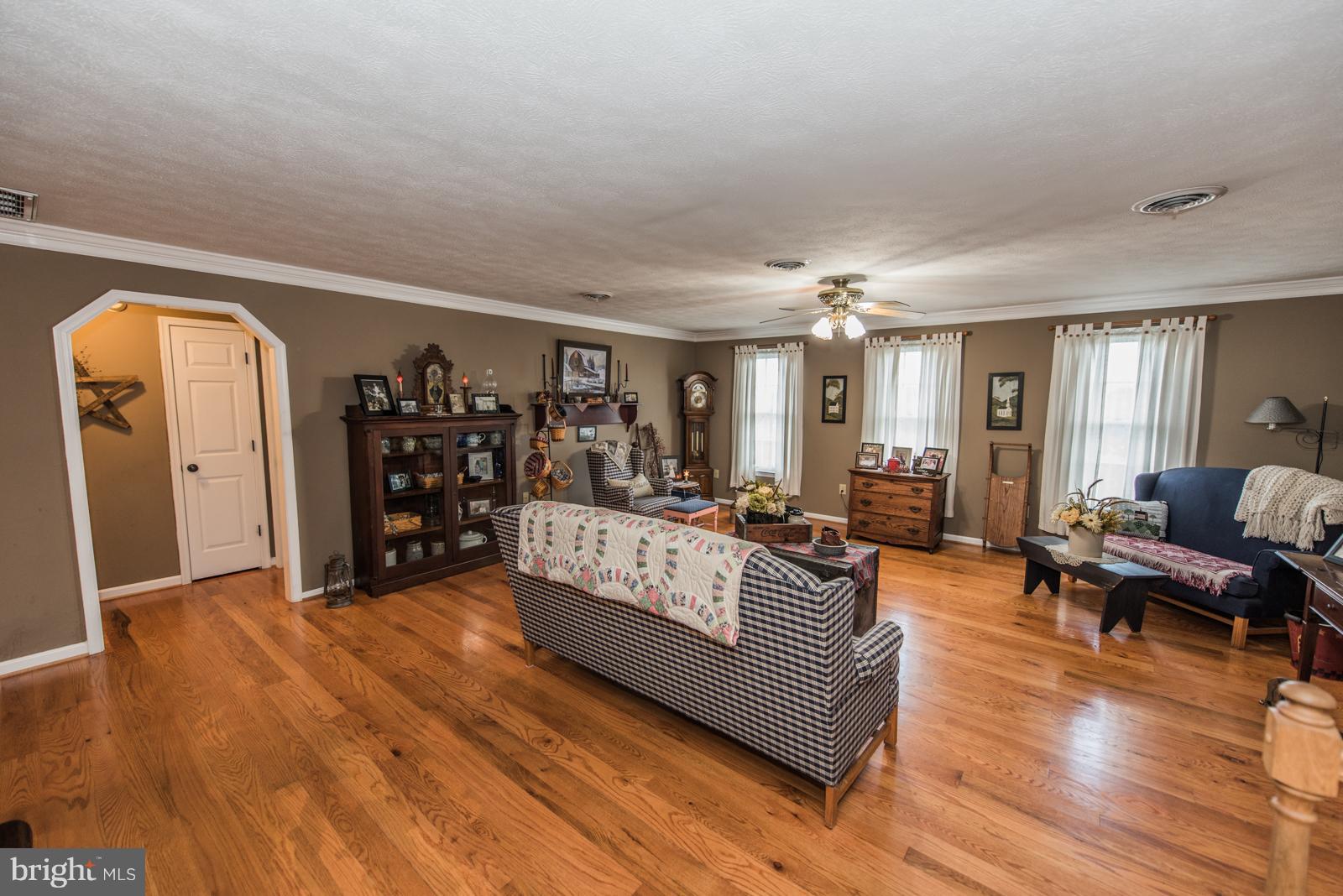 DRY RUN ACRES - Residential