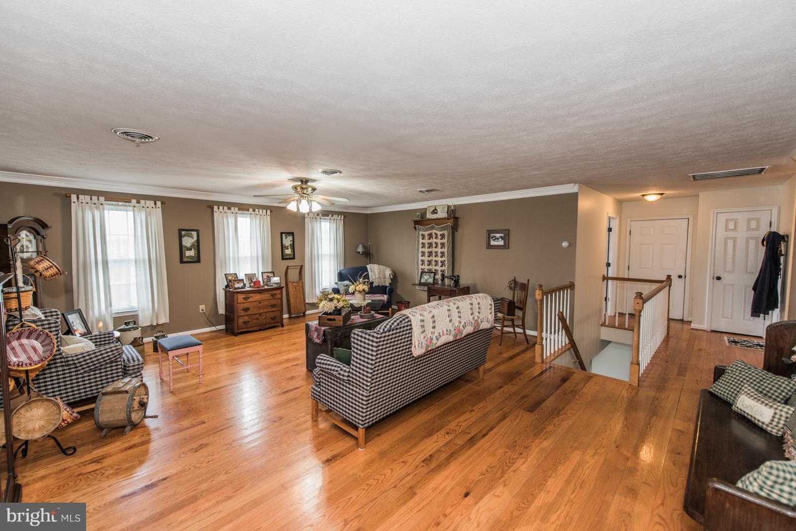 DRY RUN ACRES - Residential