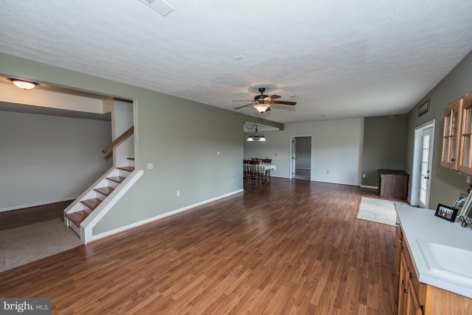 DRY RUN ACRES - Residential