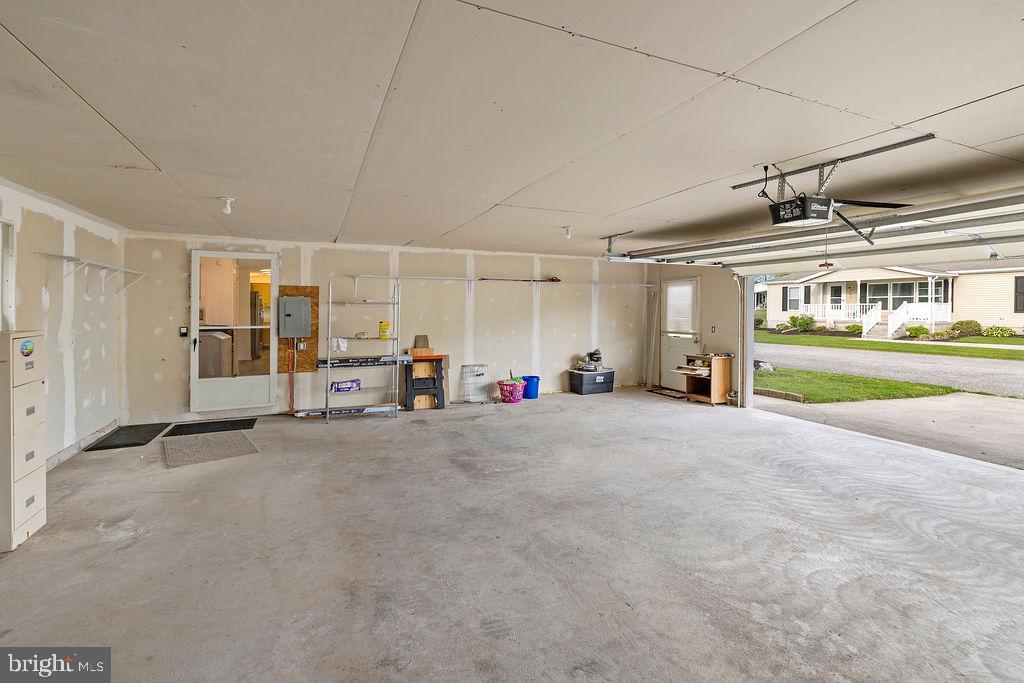 PINE RUN RETIREMENT COMMUNITY - Residential