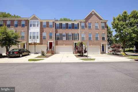 Condo For Sale - 3430 Dental Court<br/> EDGEWATER, MD 21037