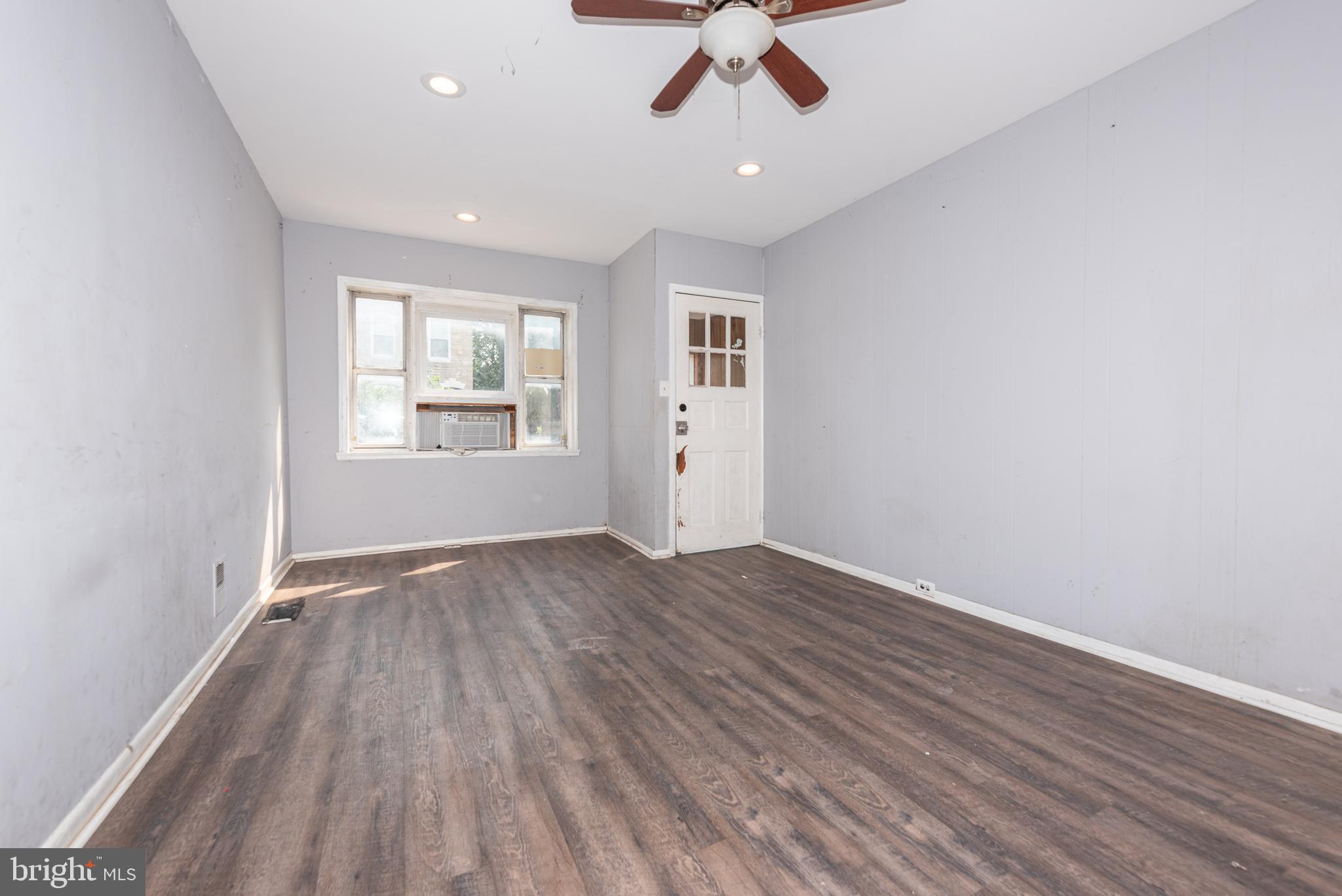 HIGHLANDTOWN - Residential