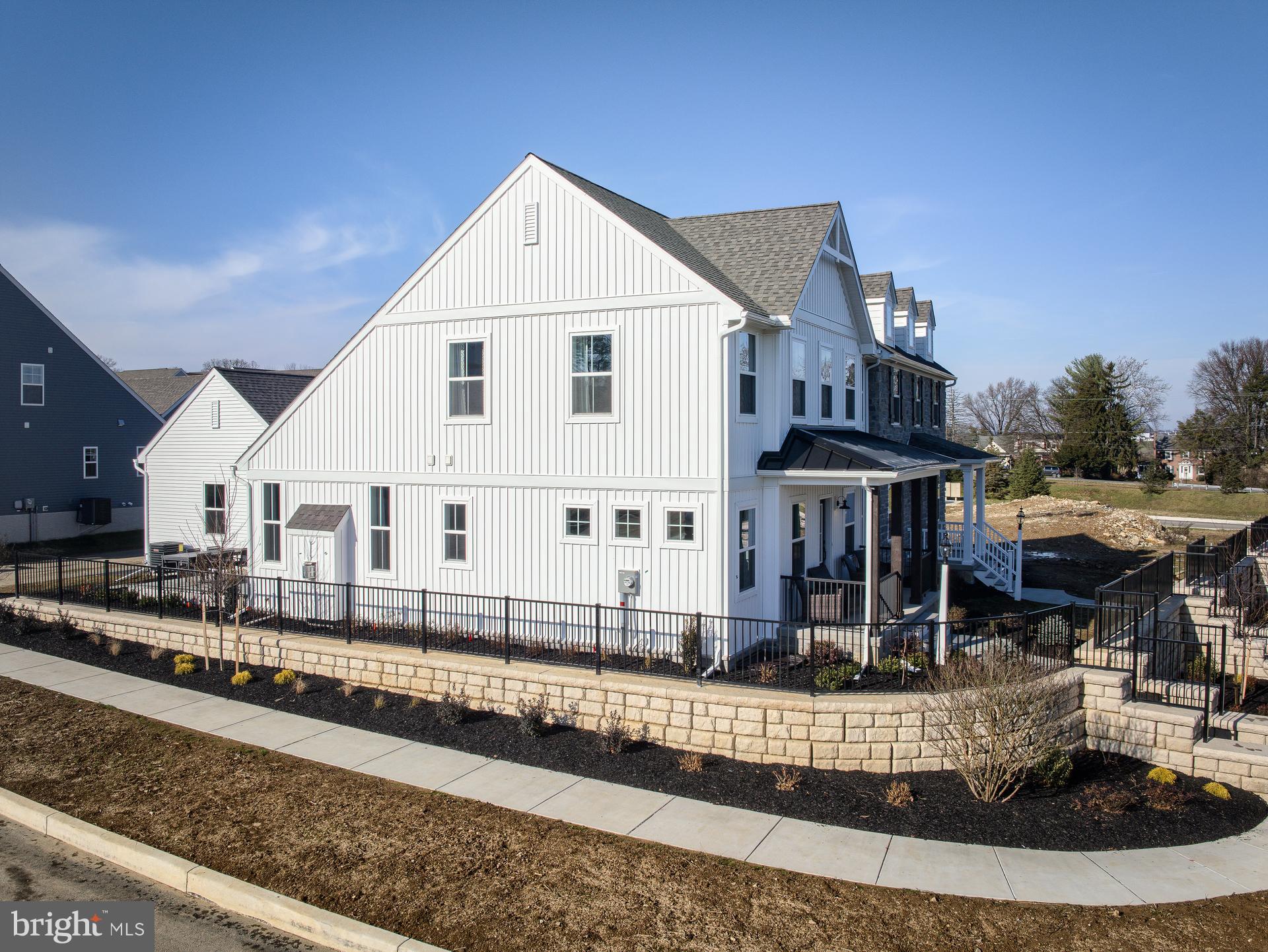 DEVON CREEK - Residential