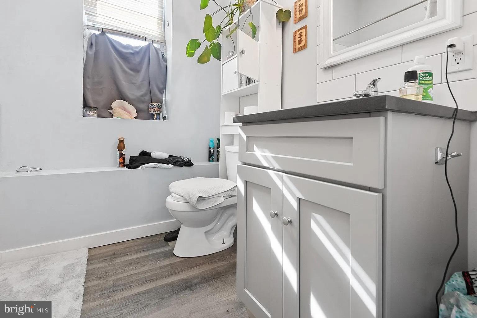 PHILADELPHIA (NORTHEAST) - Residential Income