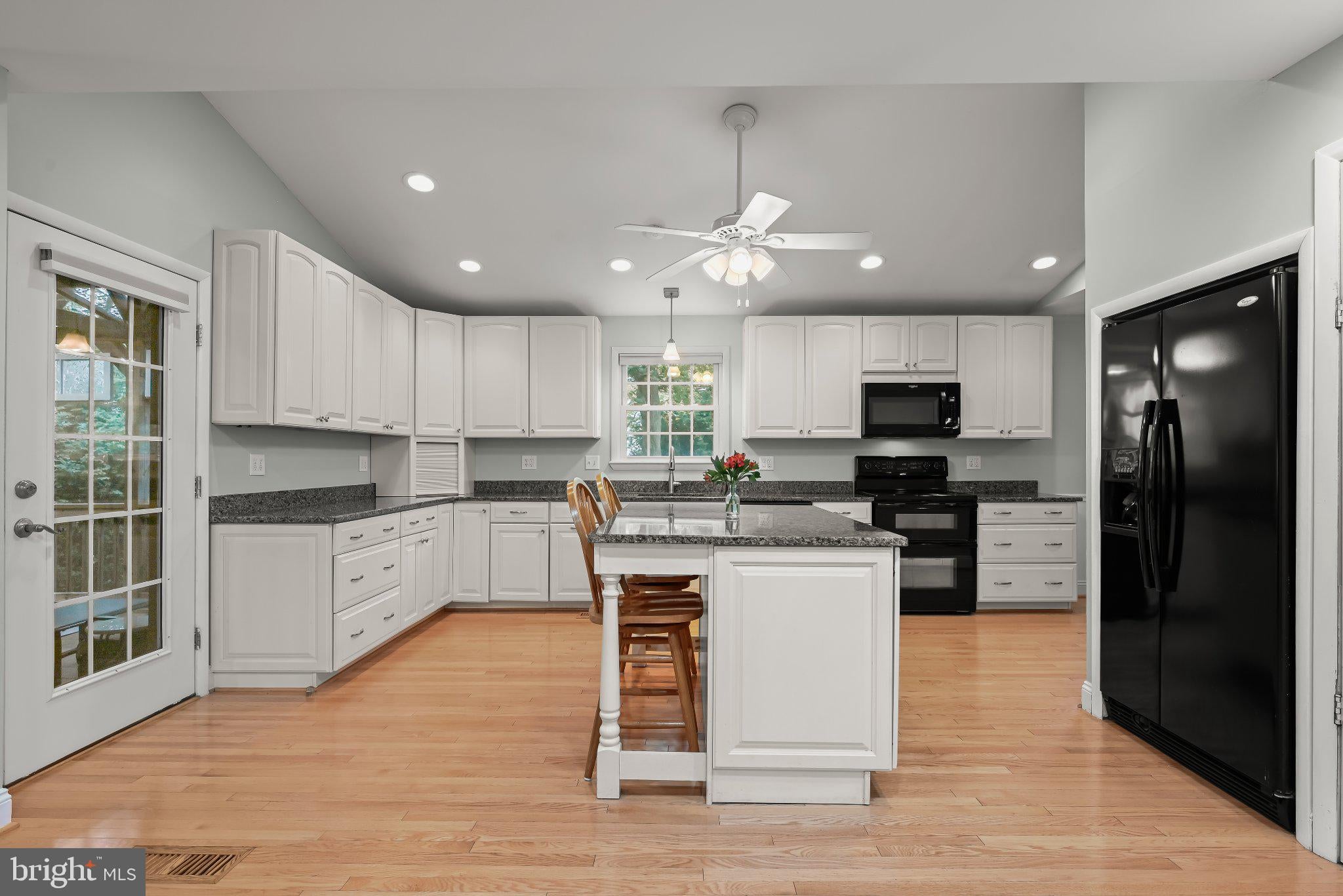 6143 NEW LEAF COURT