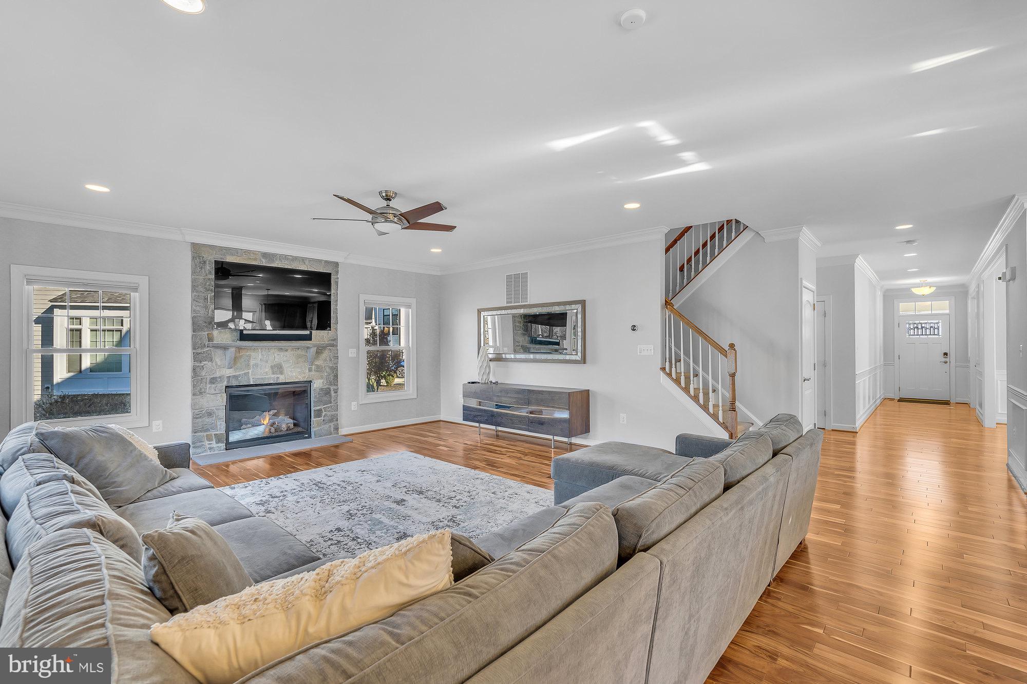 WEST VIENNA WOODS - Residential