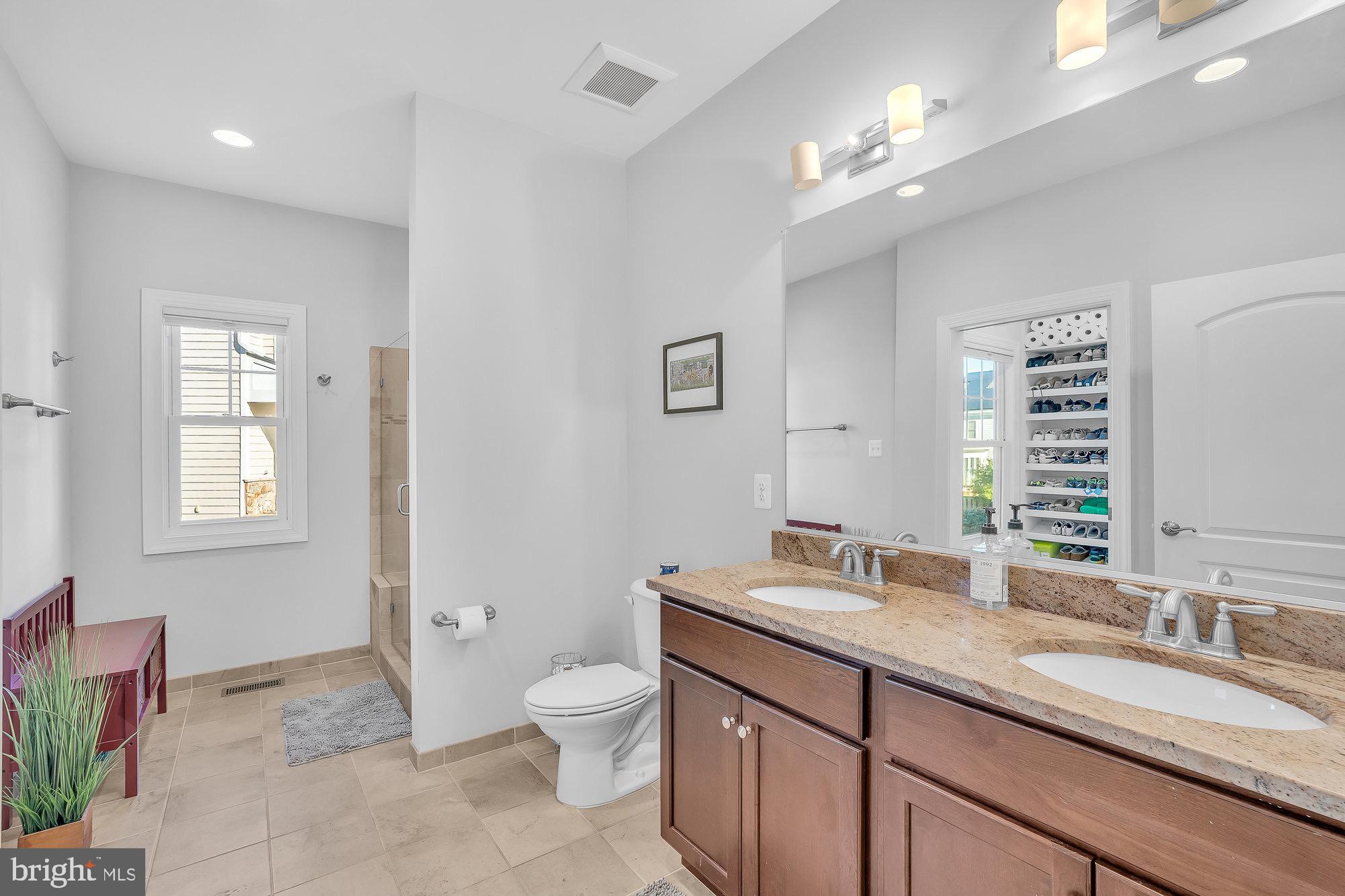 WEST VIENNA WOODS - Residential