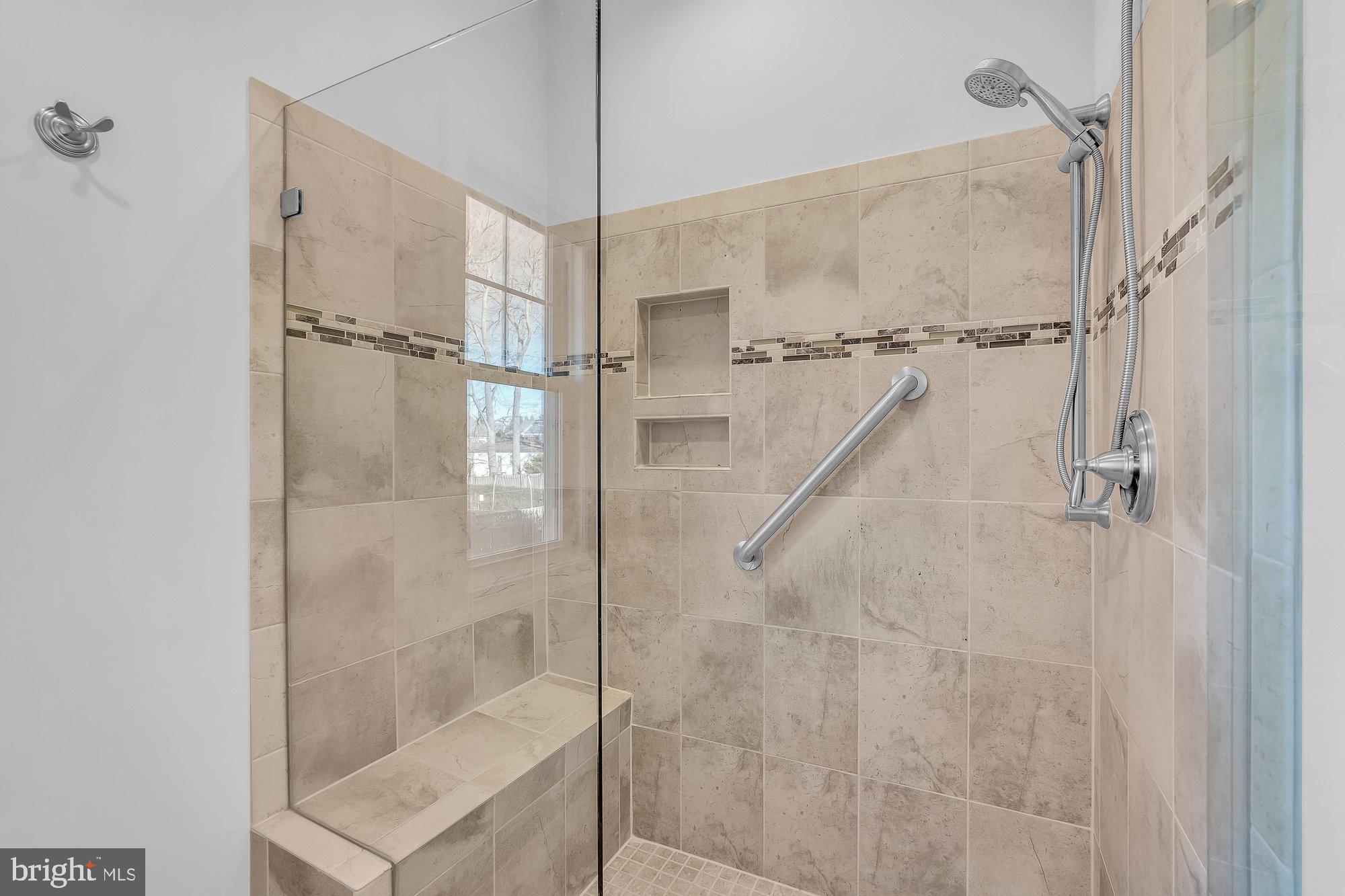 WEST VIENNA WOODS - Residential