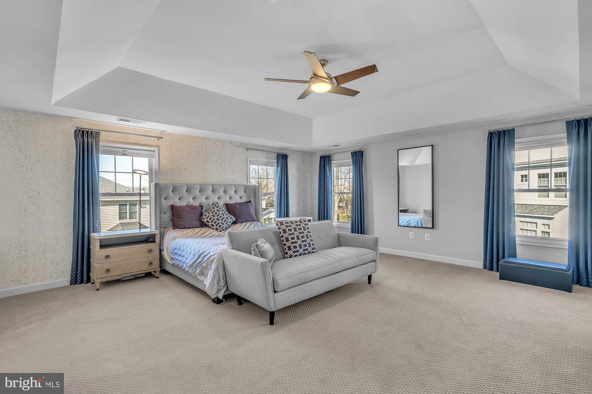 WEST VIENNA WOODS - Residential