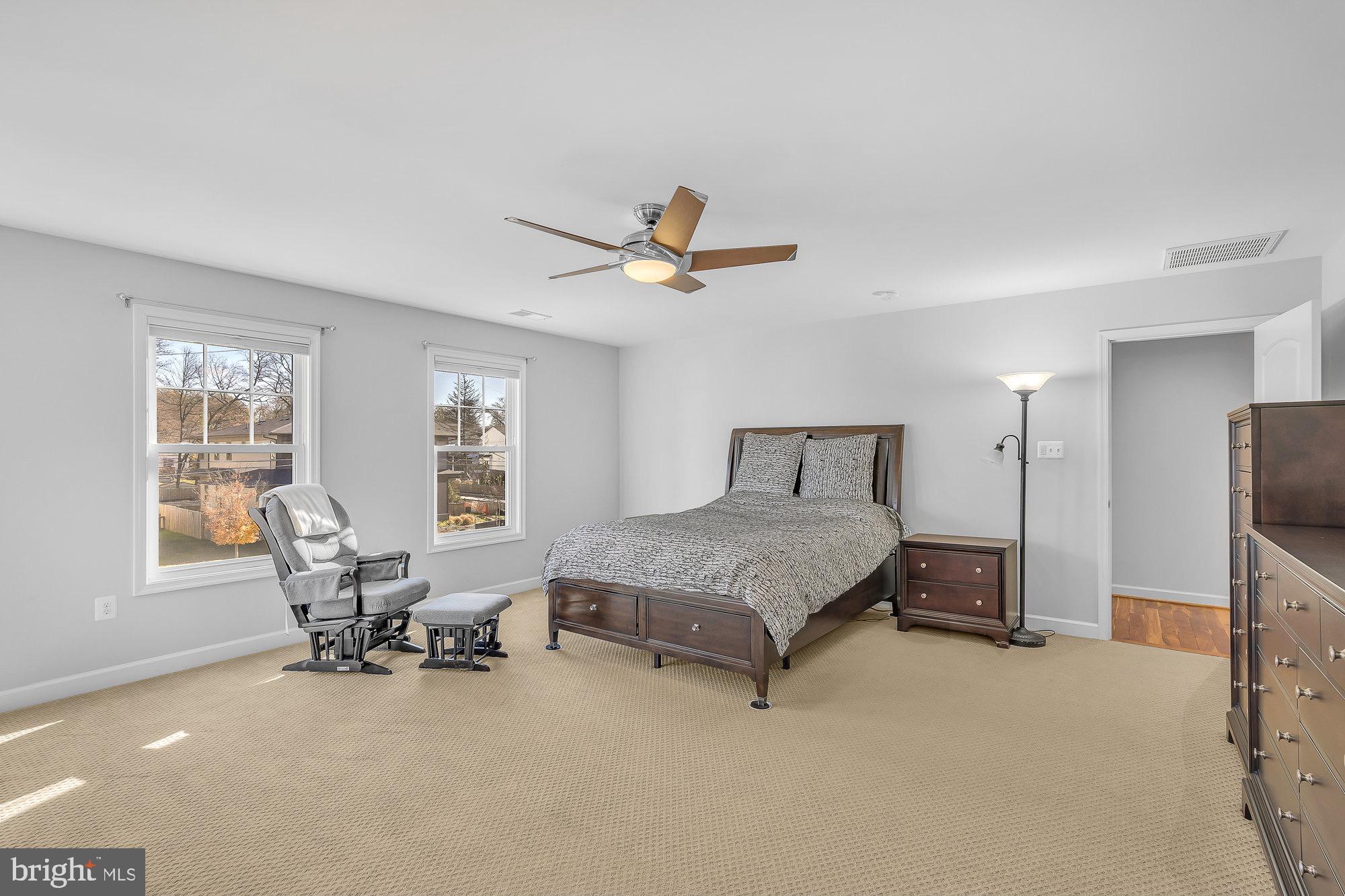 WEST VIENNA WOODS - Residential