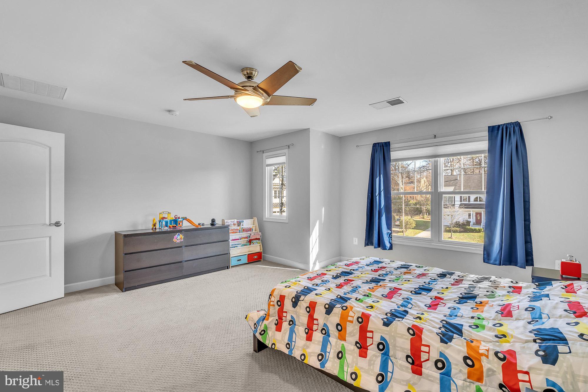 WEST VIENNA WOODS - Residential