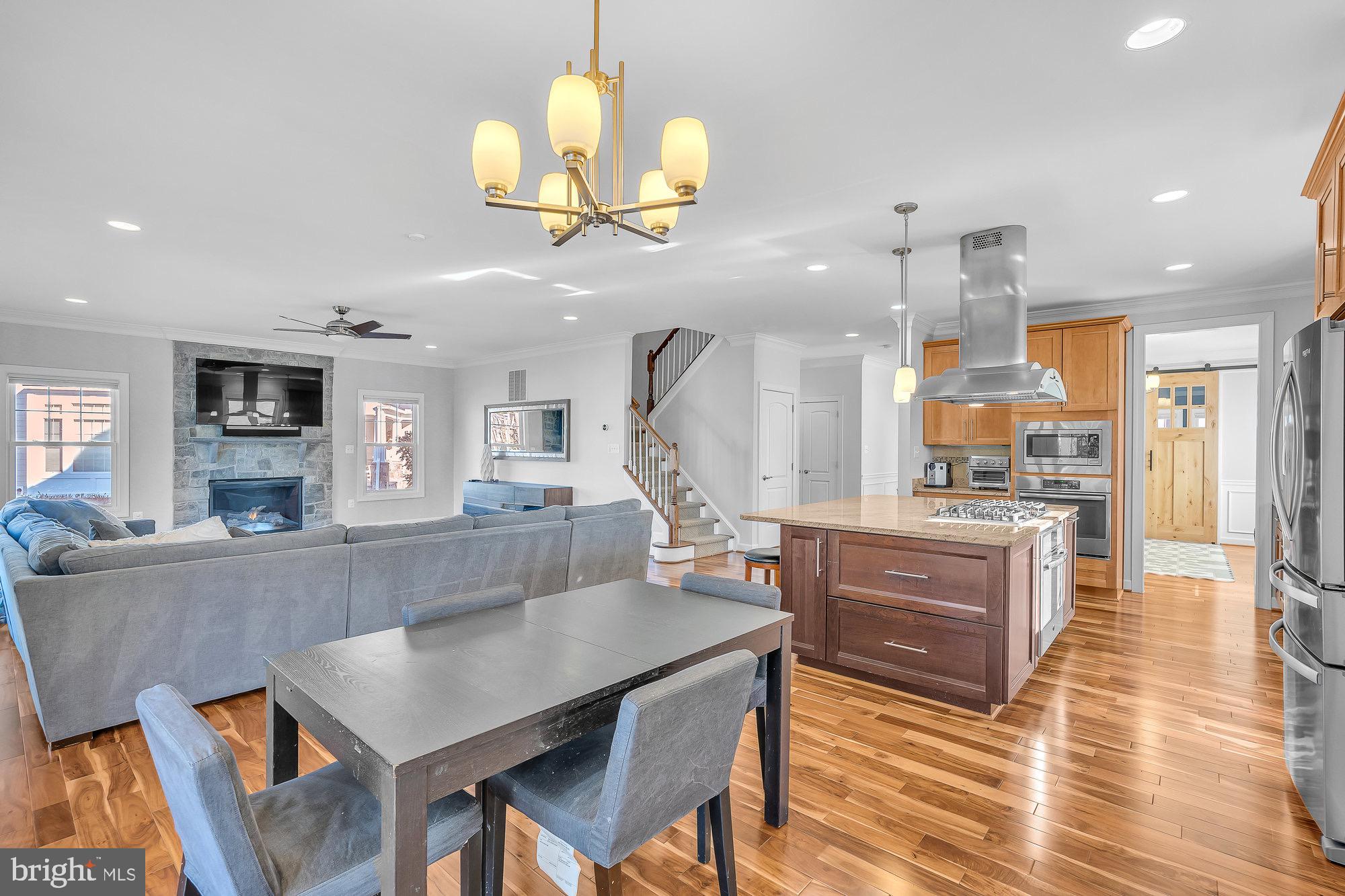 WEST VIENNA WOODS - Residential