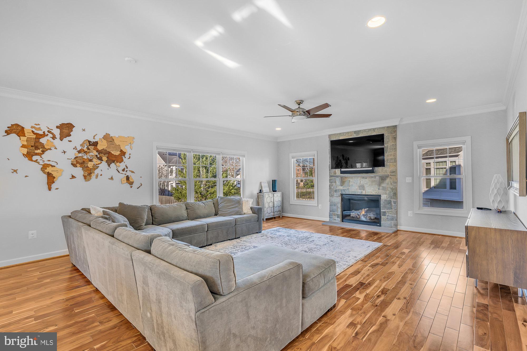 WEST VIENNA WOODS - Residential