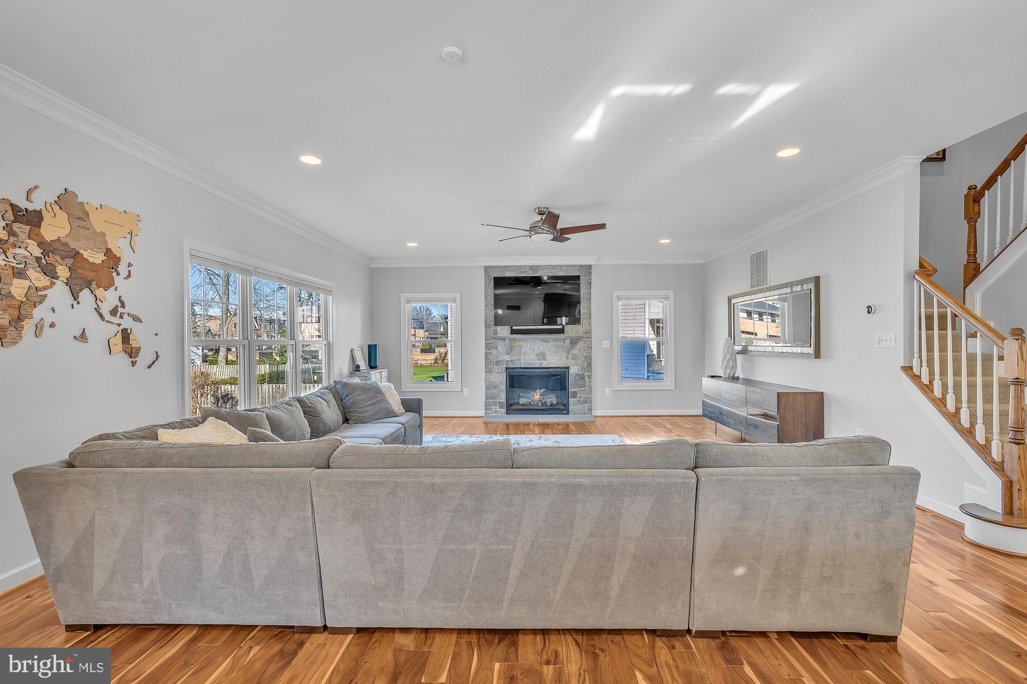 WEST VIENNA WOODS - Residential